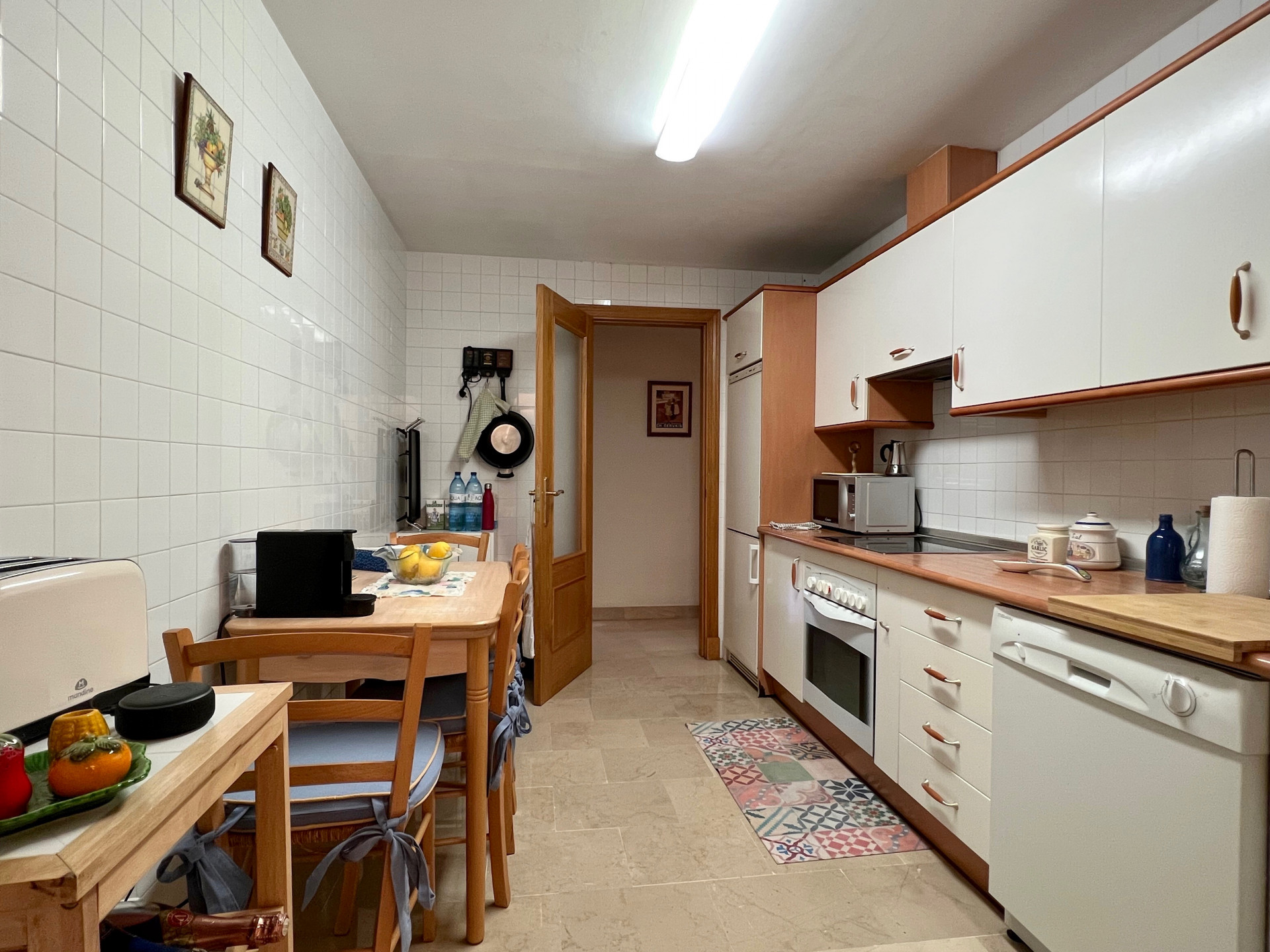 Great apartment in the heart of San Pedro Alcántara with all kinds of amenities around and a just few steps n away from the boulevard