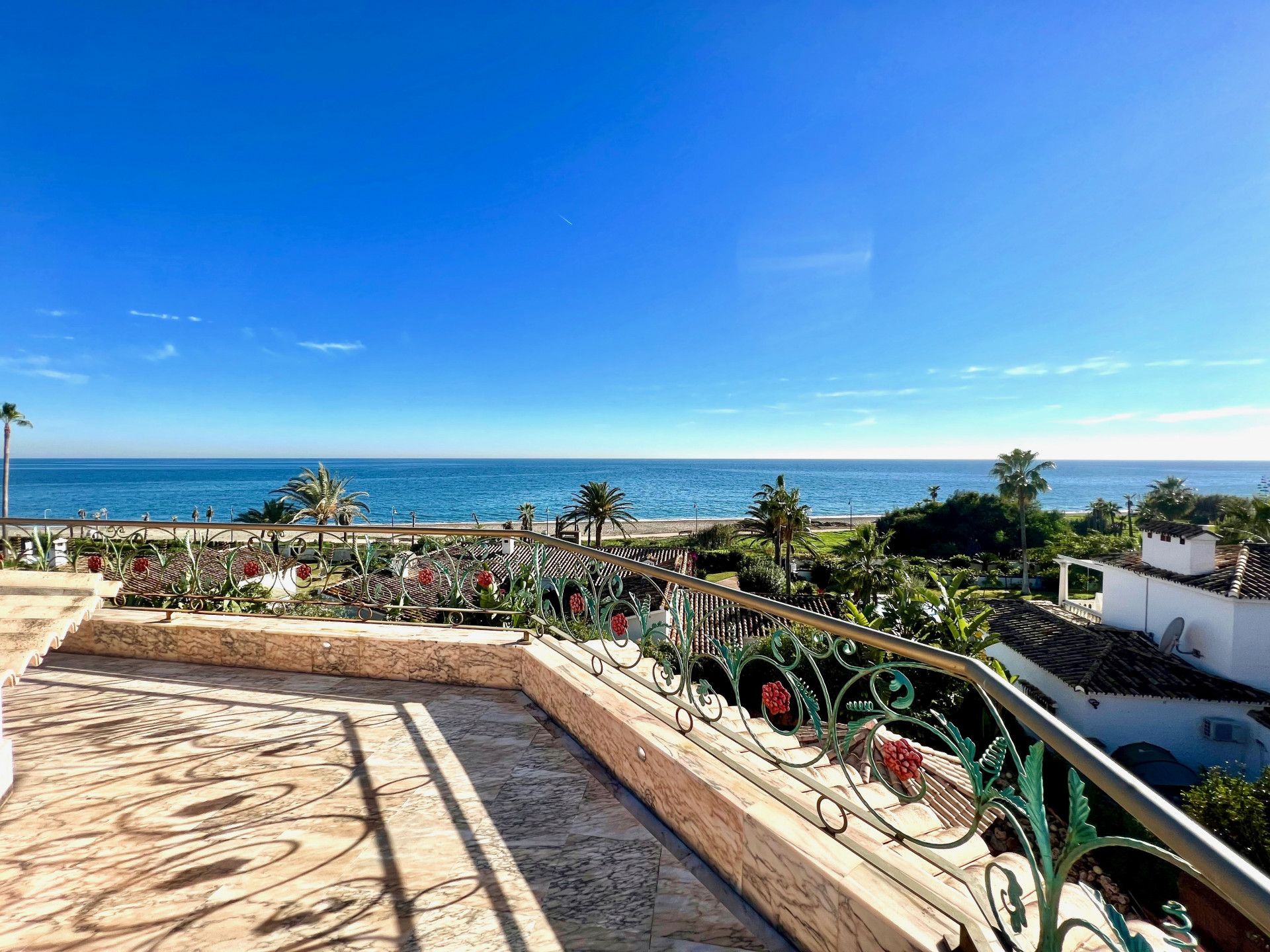 Fabulous second line beach Venetian-style massive villa enjoying fantastic sea and mountain views