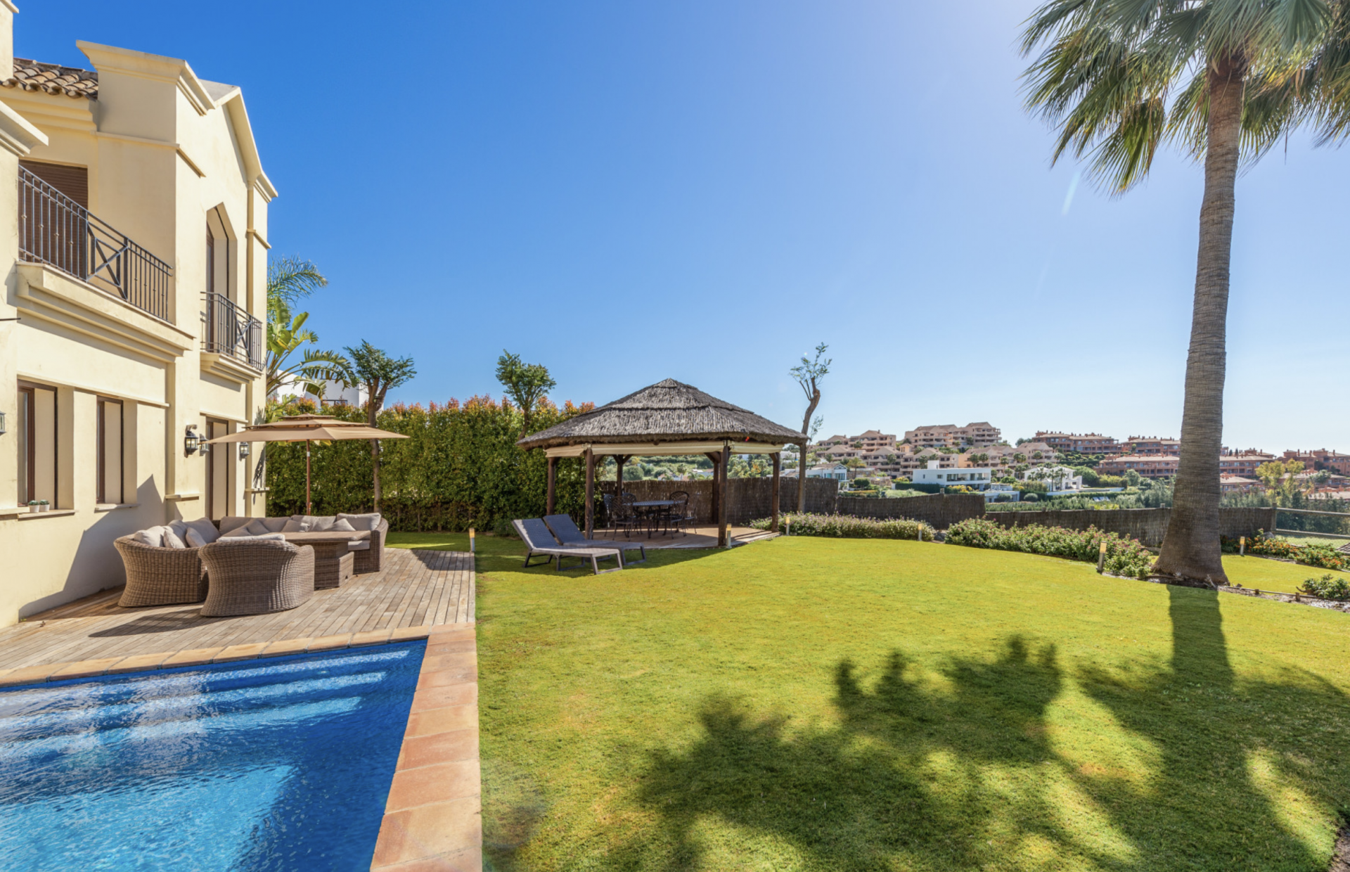 Beautiful villa with views across the golf course and sea close to many amenities in La Alqueria