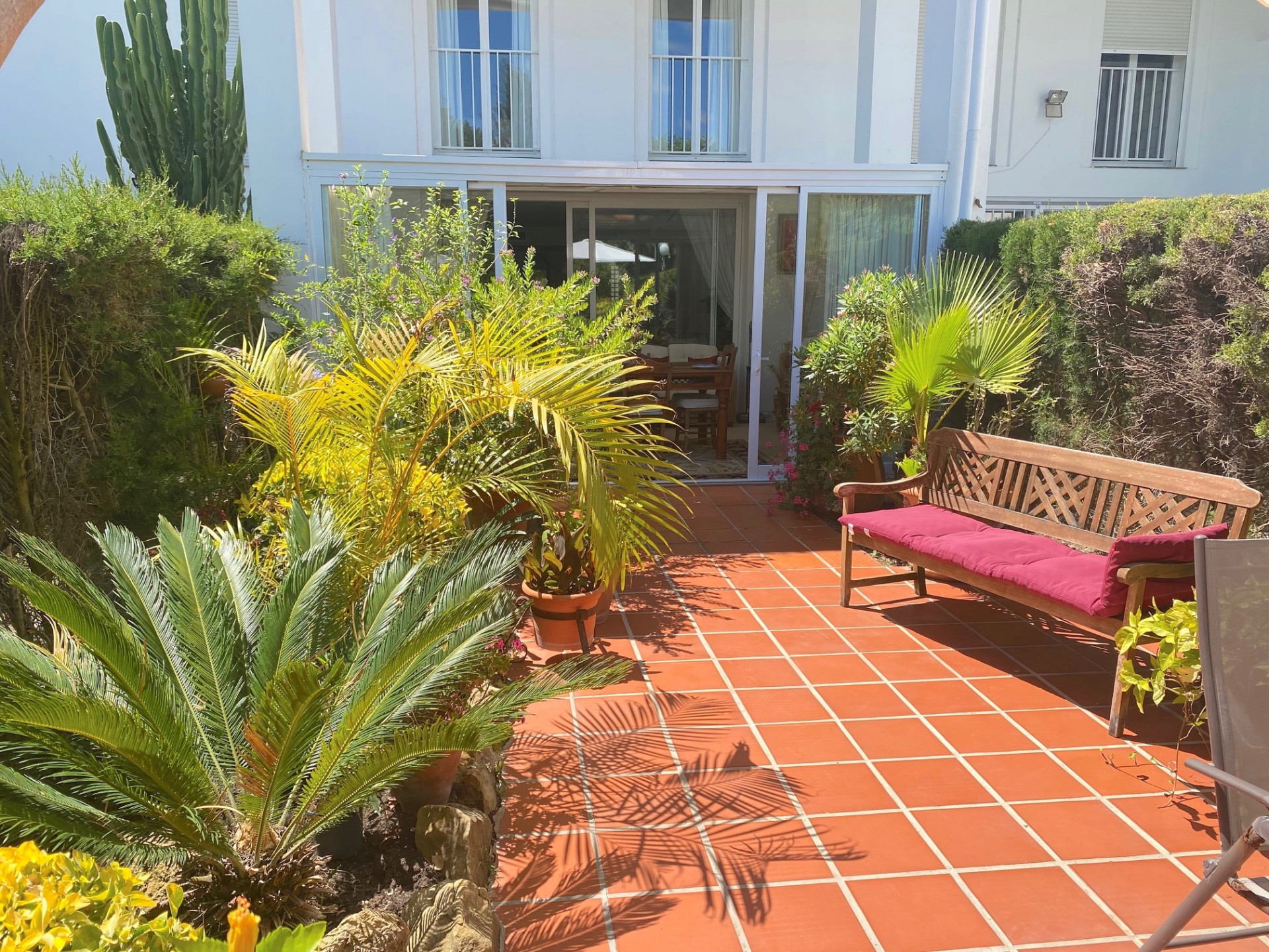 Nicely located duplex ground floor apartment in Bel Air, close to all amenities