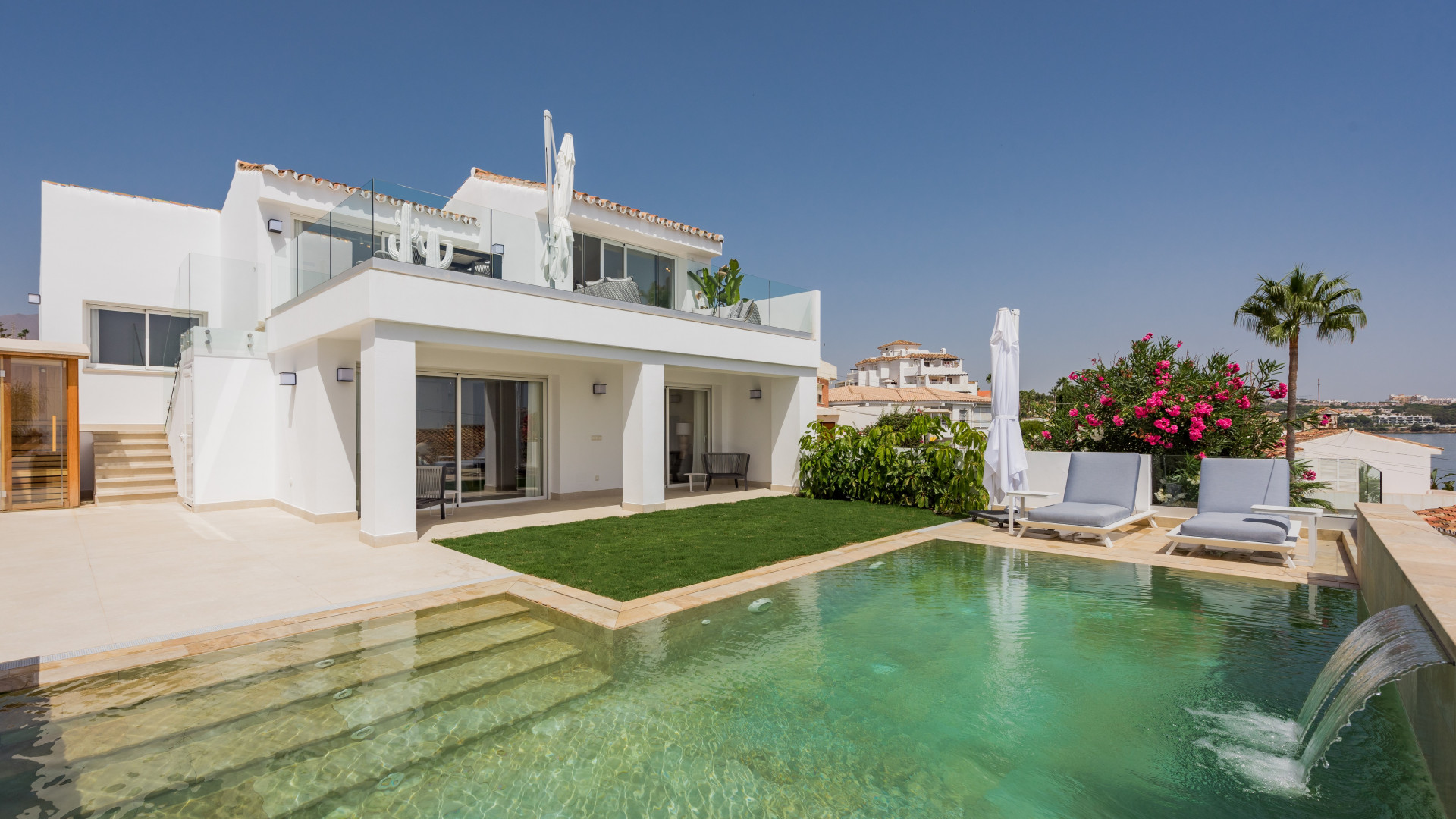 Fully renovated frontline beach villa located west of Estepona