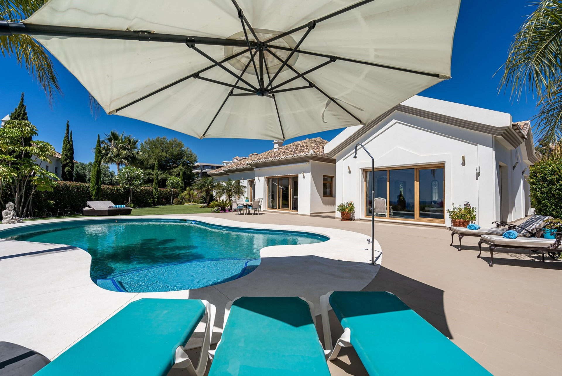 Beautiful villa in the best spot of Los Flamingos with amazing sea views