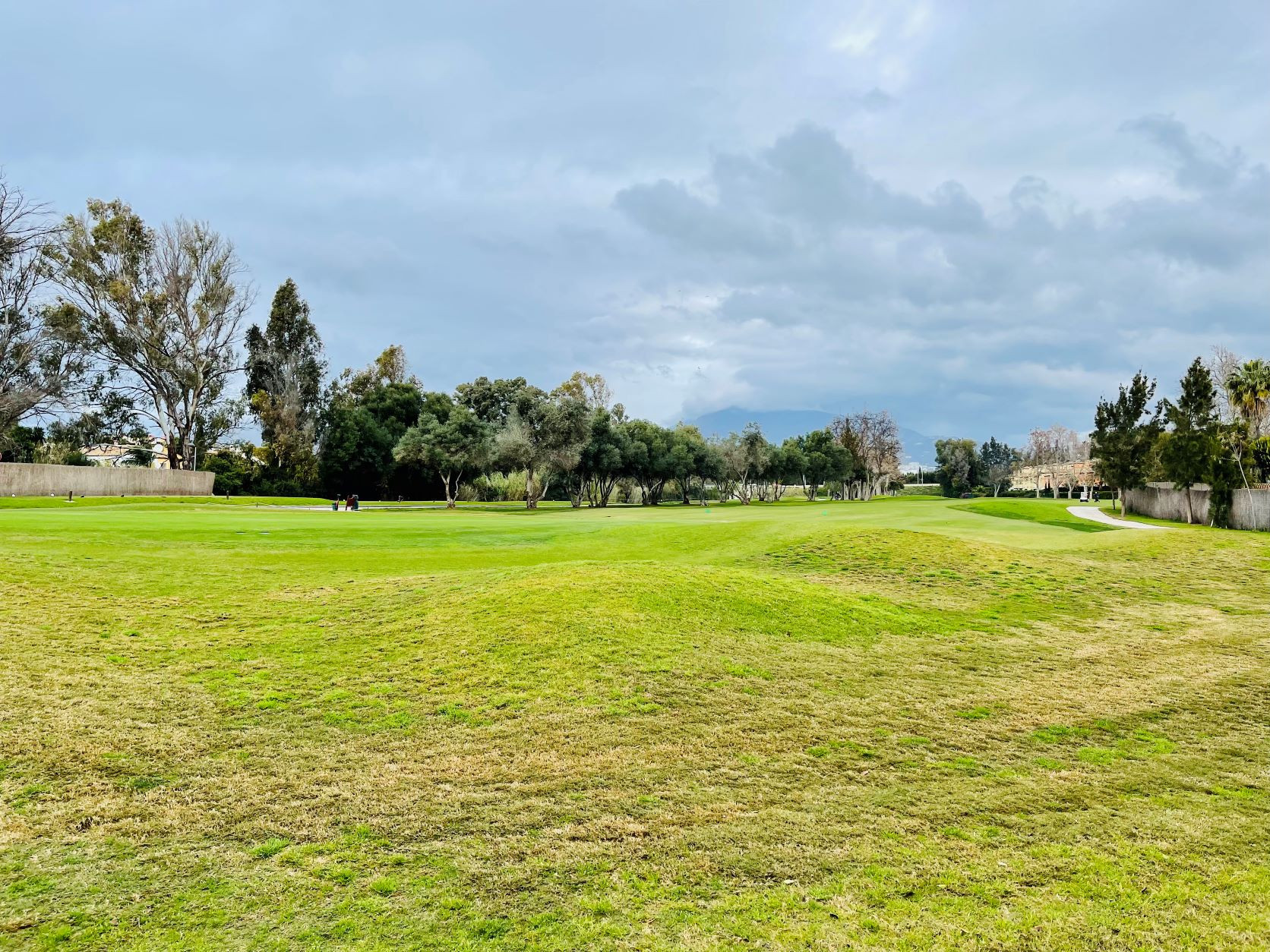 Large frontline golf plot of over 3.000m2  in Guadalmina Baja