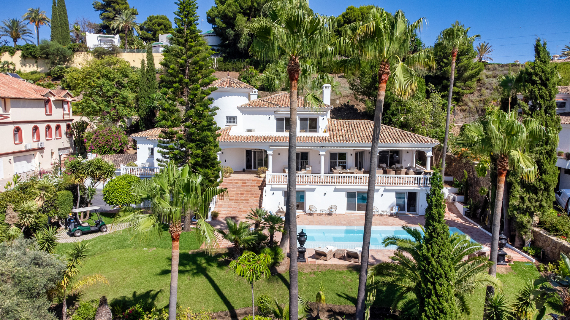 Fabulous fully renovated villa with all amenities in El Paraíso
