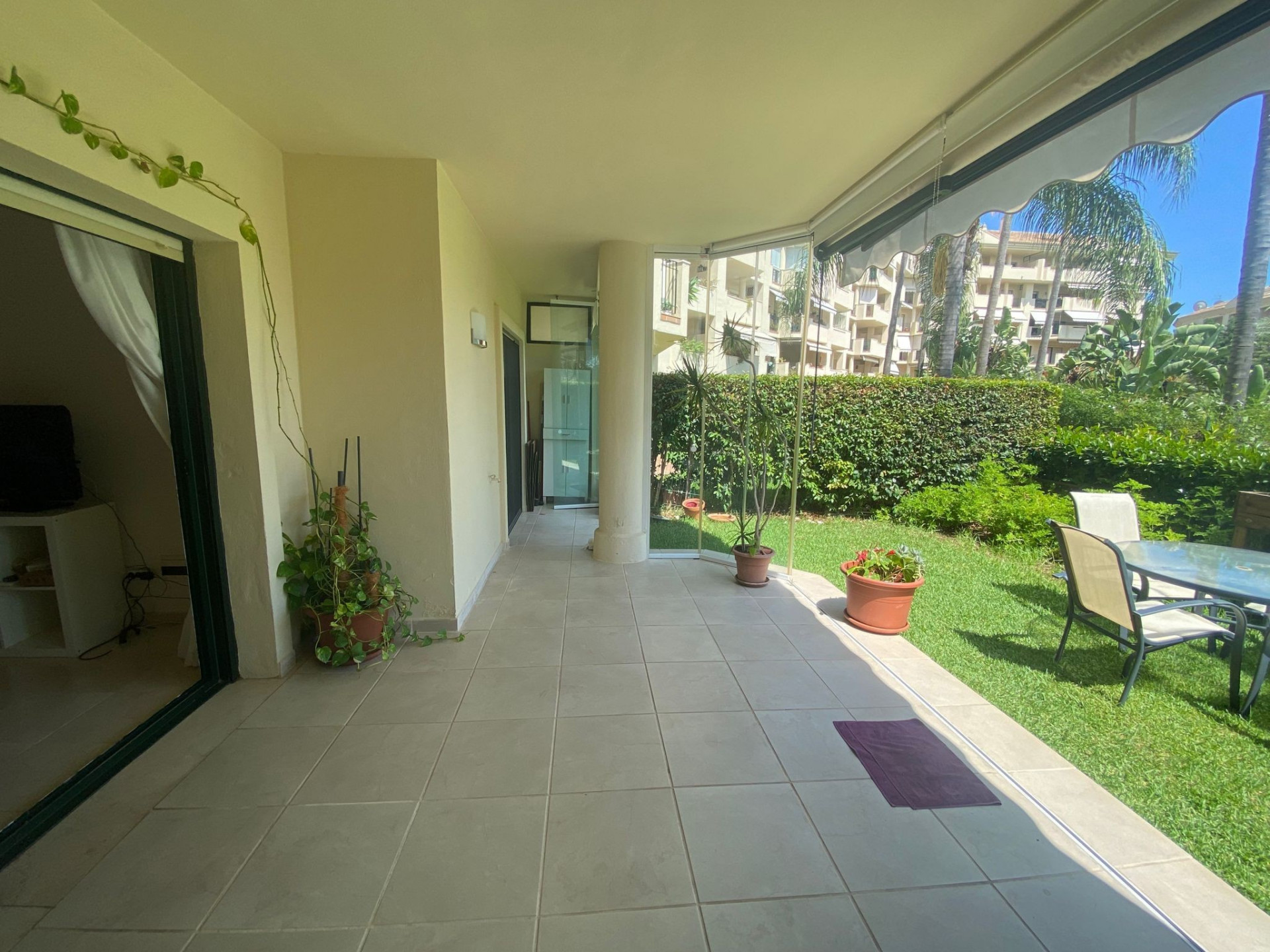 Recently refurbished ground floor apartment in Guadalmina Alta