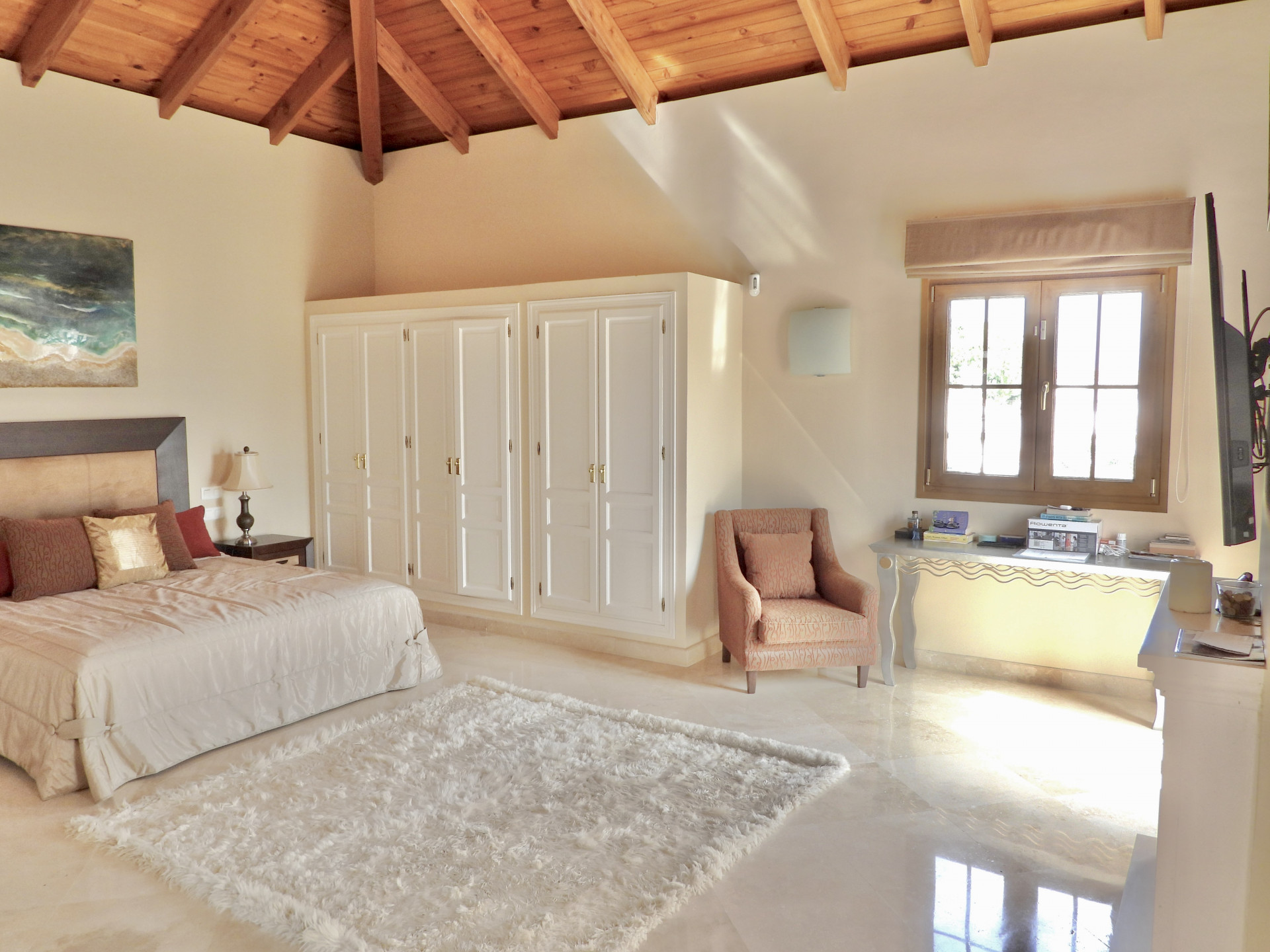 Stunning luxury villa is located in the prestigious area of El Paraiso