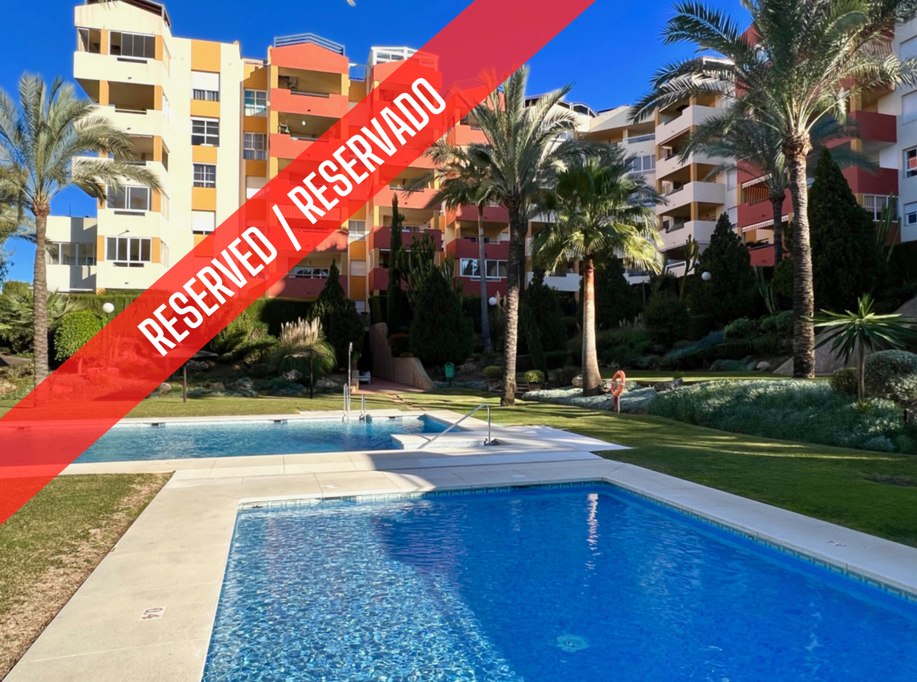 Completely refurbished SW corner penthouse with large  roof terrace solarium enjoying panoramic sea and mountains views and all day sun