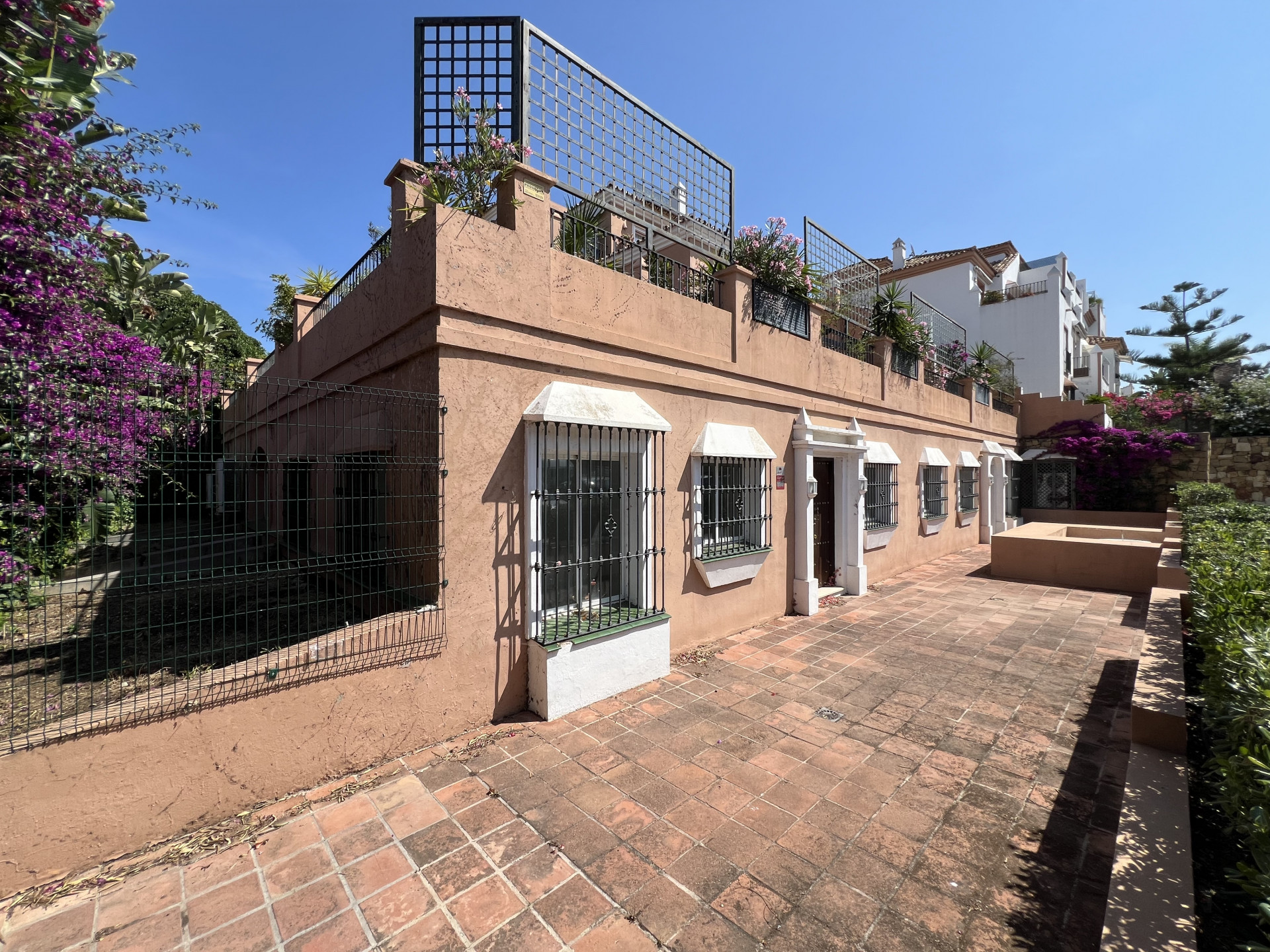 Guadalmina Alta Commercial Premises - Marbella