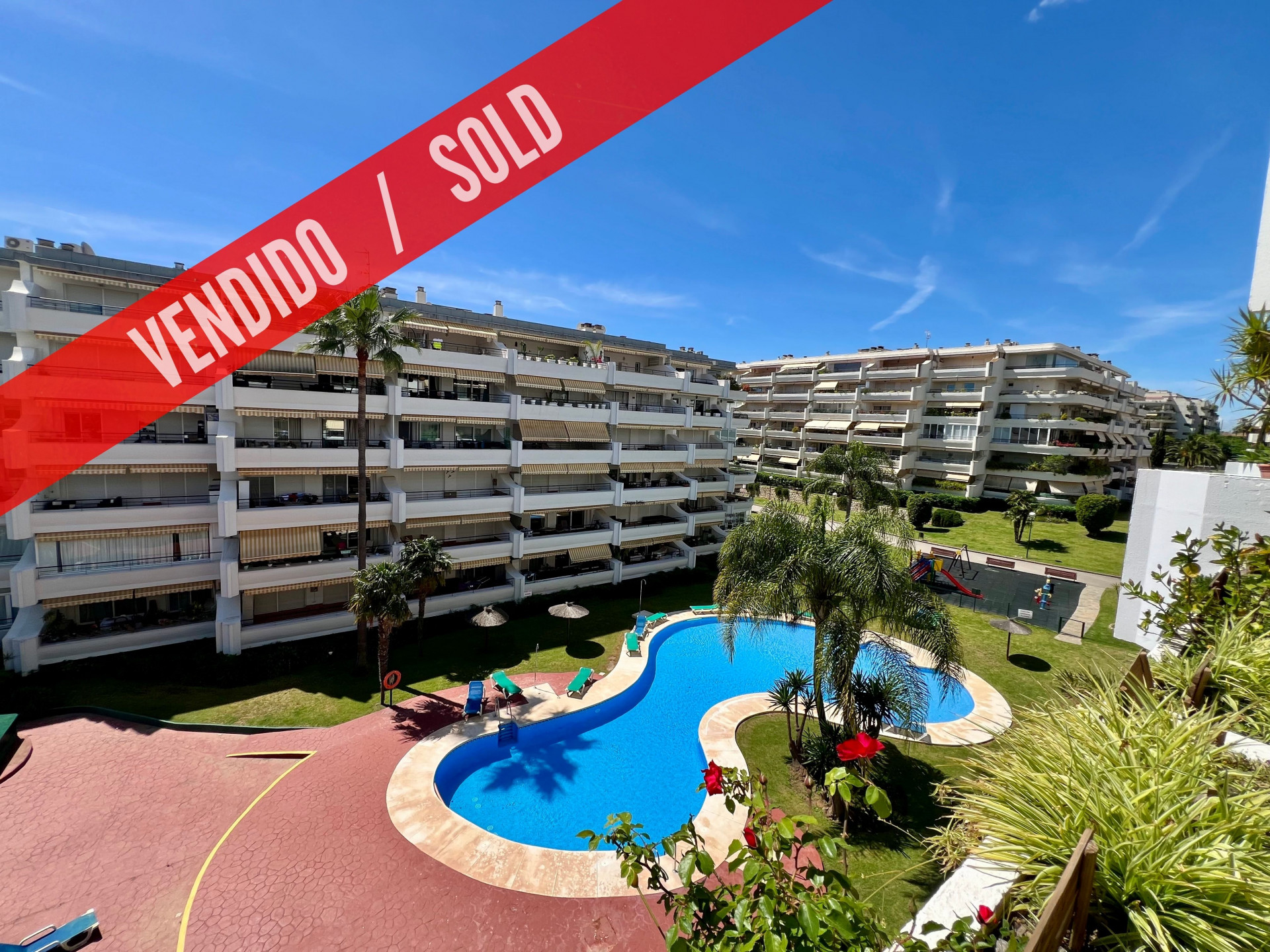 Opportunity in Guadalmina Alta! Sunny two-bedroom apartment with south orientation