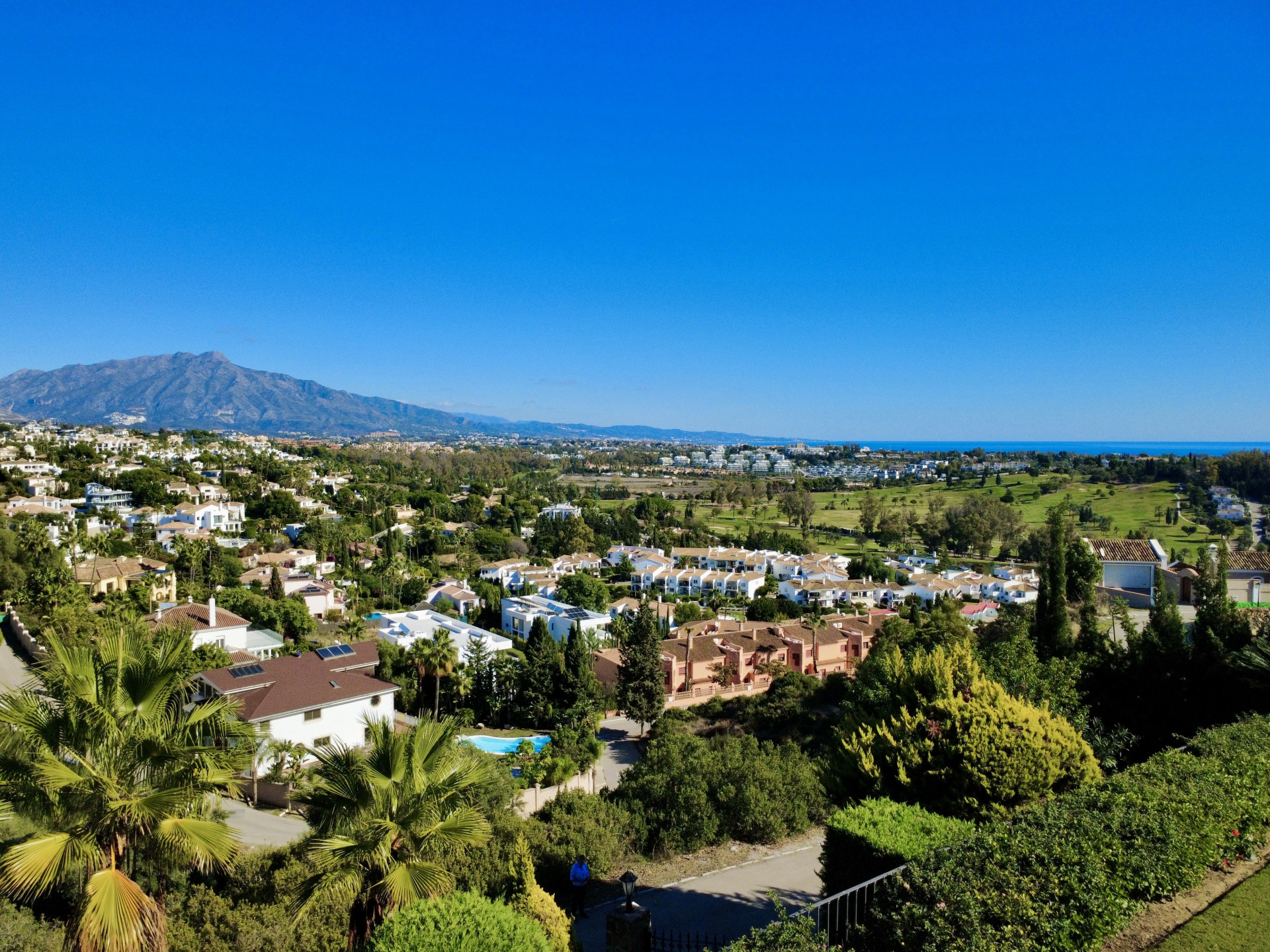 Impresionante y lujosa villa totalmente renovada con vistas panorámicas al mar en Paraíso Alto, Benahavís