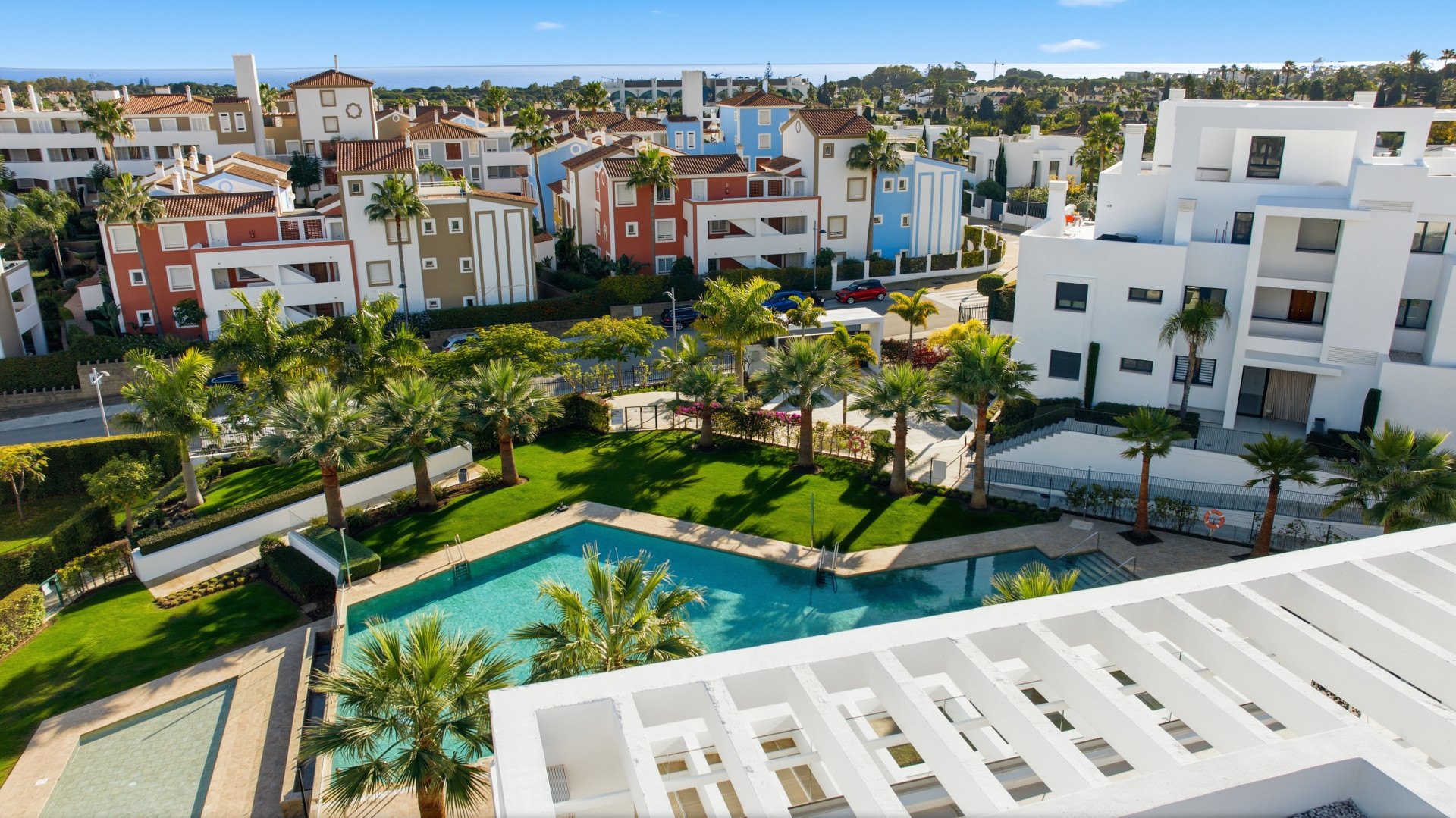 Exclusivo Ático Dúplex de 3 Dormitorios en Cortijo del Golf - El Paraiso