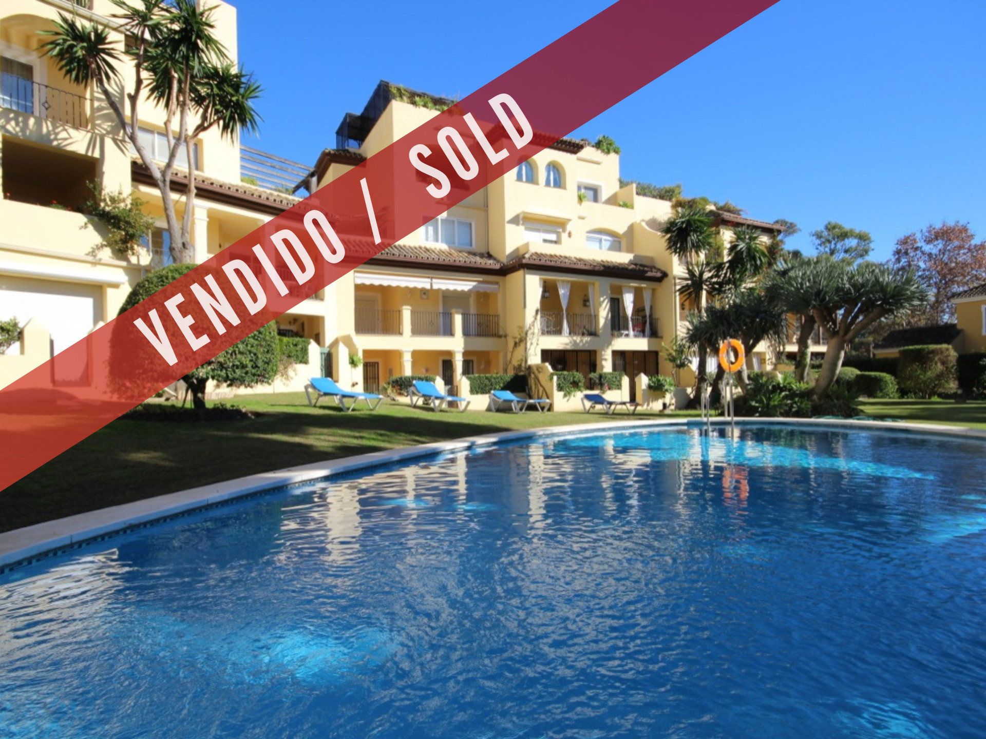 Frontline Golf apartment in Guadalmina Alta – Originally a 3-bedroom apartment, now converted into 2 bedrooms