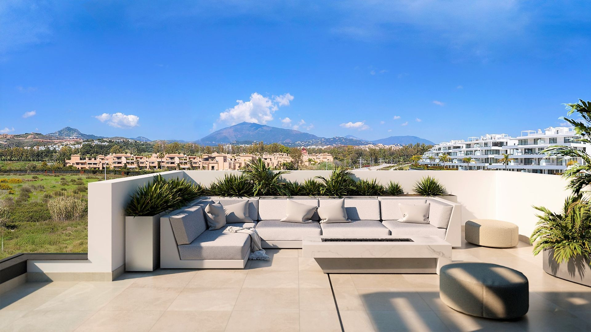Semi-detached villa with private swimming pool next to Atalaya Golf