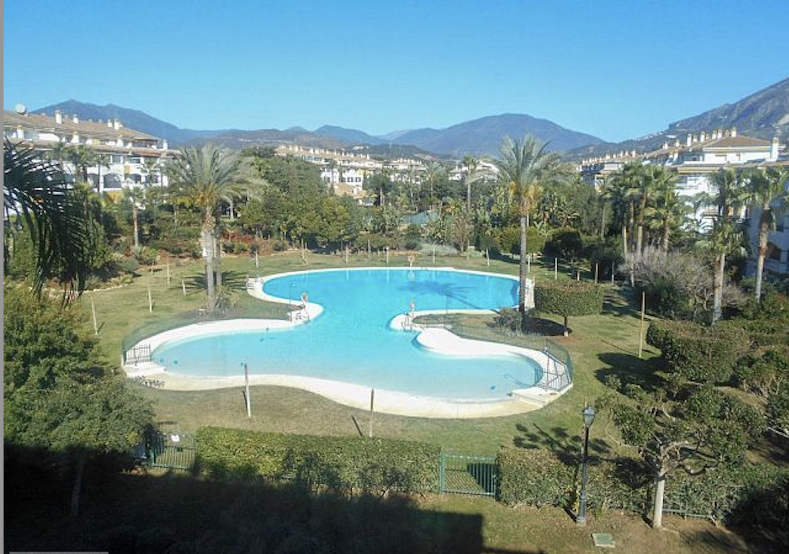 Appartement spectaculaire situé à seulement 10 minutes à pied de Puerto Banús.