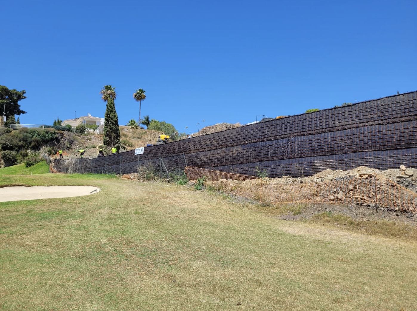 Terrain de 1553 m² situé en première ligne du parcours de golf La Alqueria.