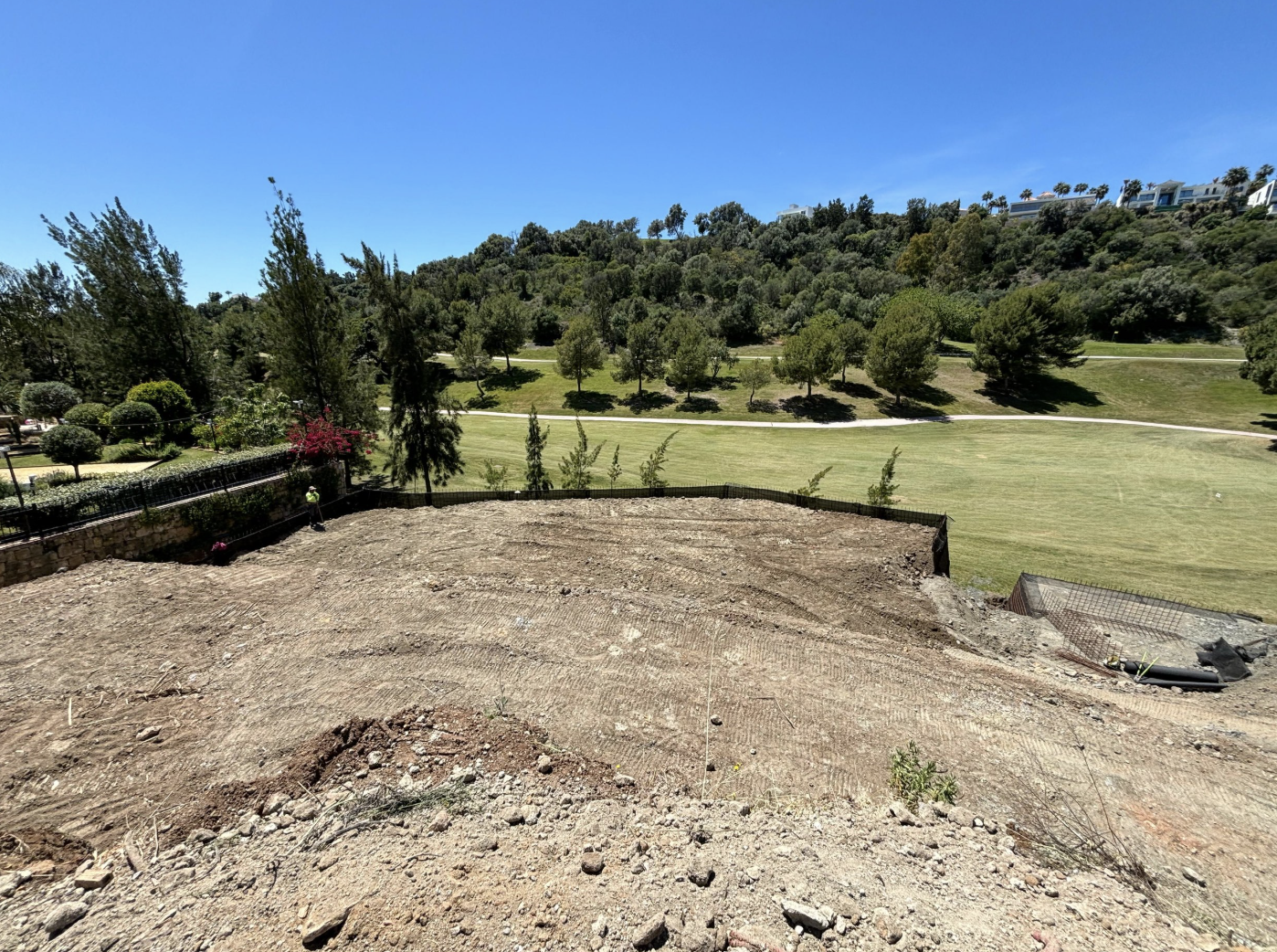 Terrain de 1553 m² situé en première ligne du parcours de golf La Alqueria.