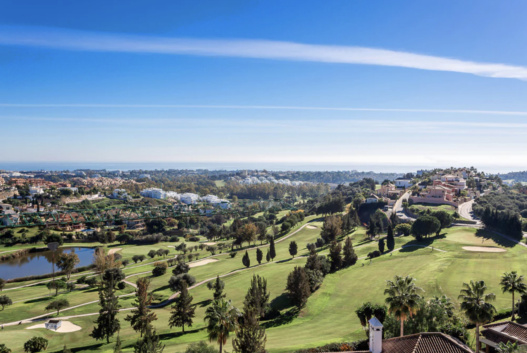 Terrain de 1553 m² situé en première ligne du parcours de golf La Alqueria.