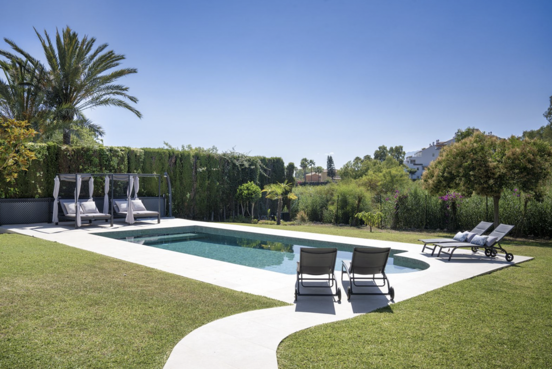 High Quality Scandinavian-Style Villa in Monte Biarritz, Estepona