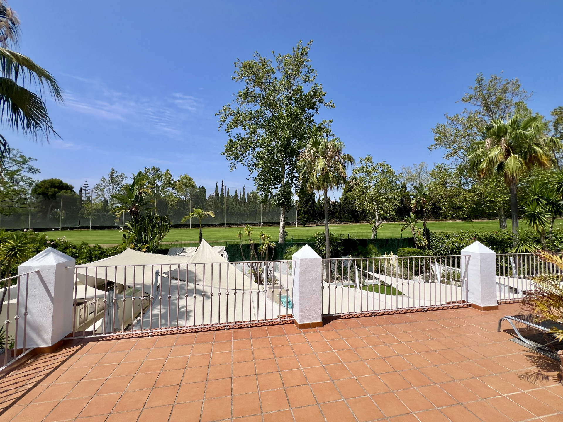 Espectacular villa en primera linea de golf - Guadalmina Alta