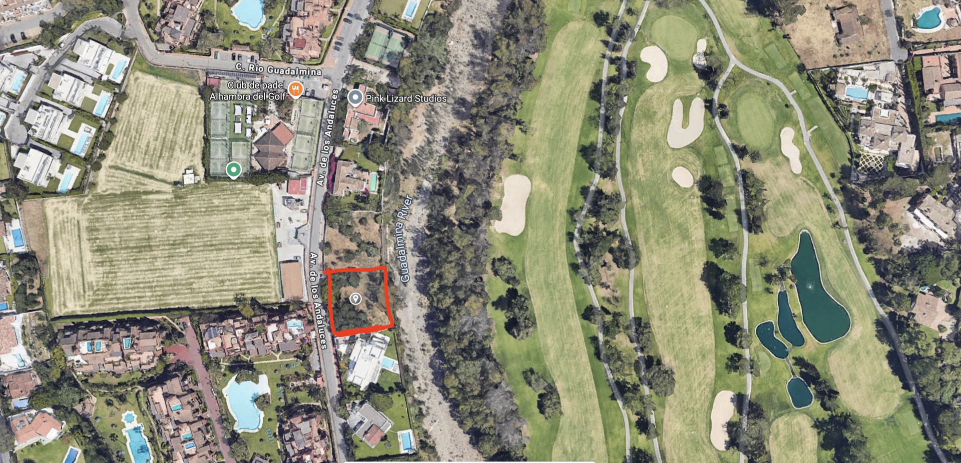 Unique opportunity! Plot located next to  Guadalmina golf course and just a few meters from the beach in Casasola,  Estepona East.