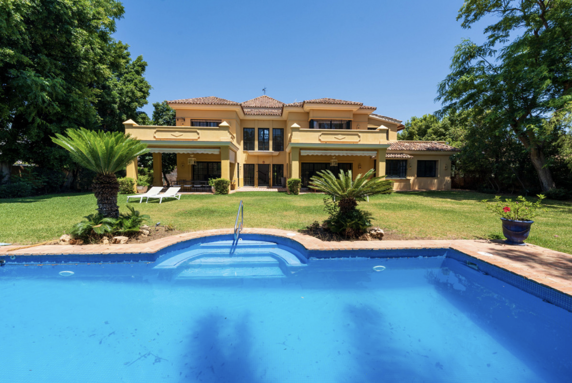 Exclusive luxury villa in Casasola, Estepona East, Málaga