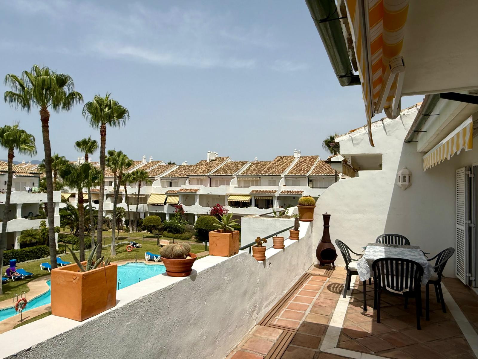 AVAILABLE ONLY FOR SEASONAL RENTAL -  SEE FULL DESCRIPTION!. Beautiful residential complex with stunning gardens and five communal swimming pools.