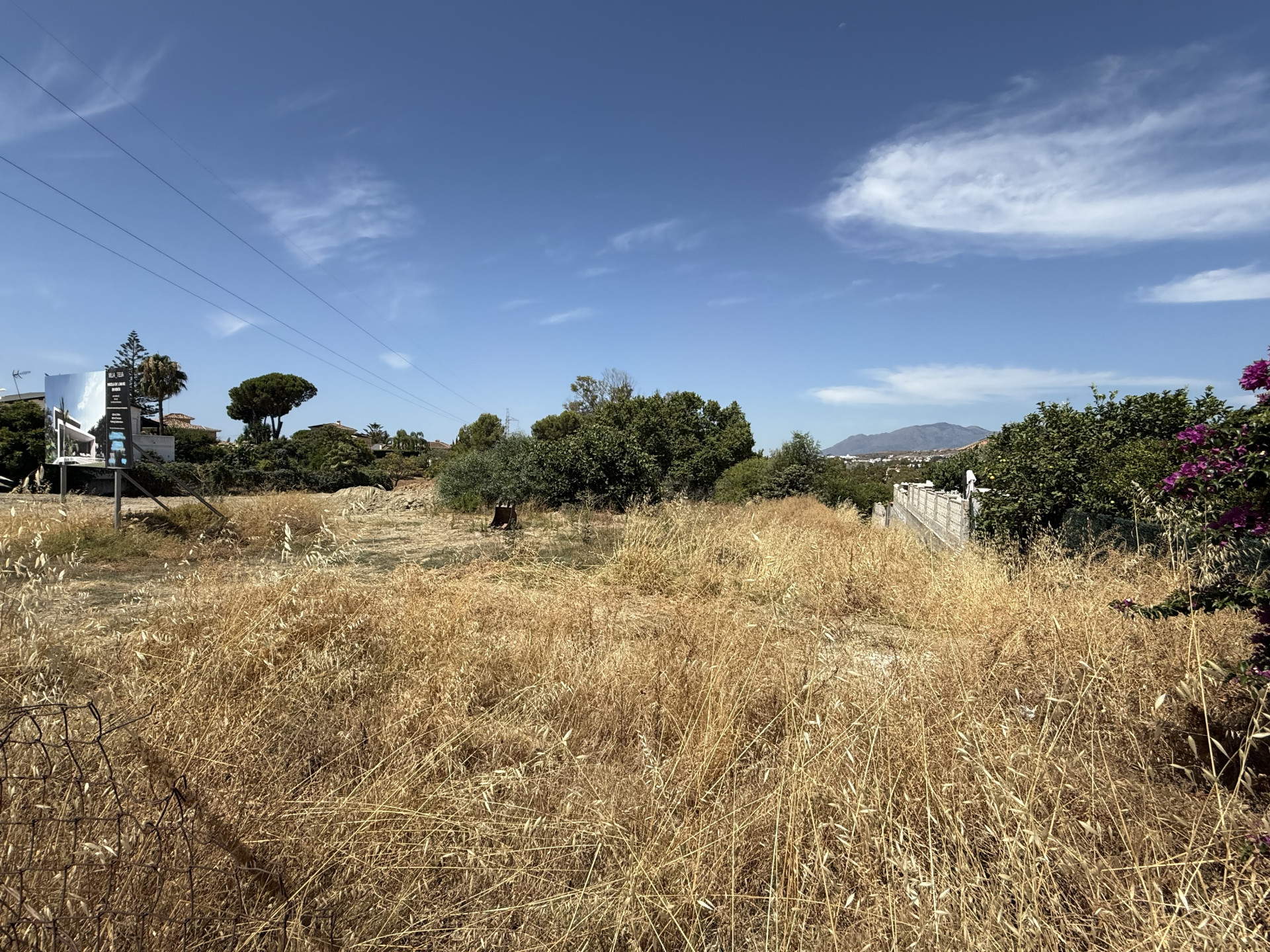 LAST AVAILABLE BUILDING PLOT IN ALTAVISTA SURROUNDED BY GREEN AREAS