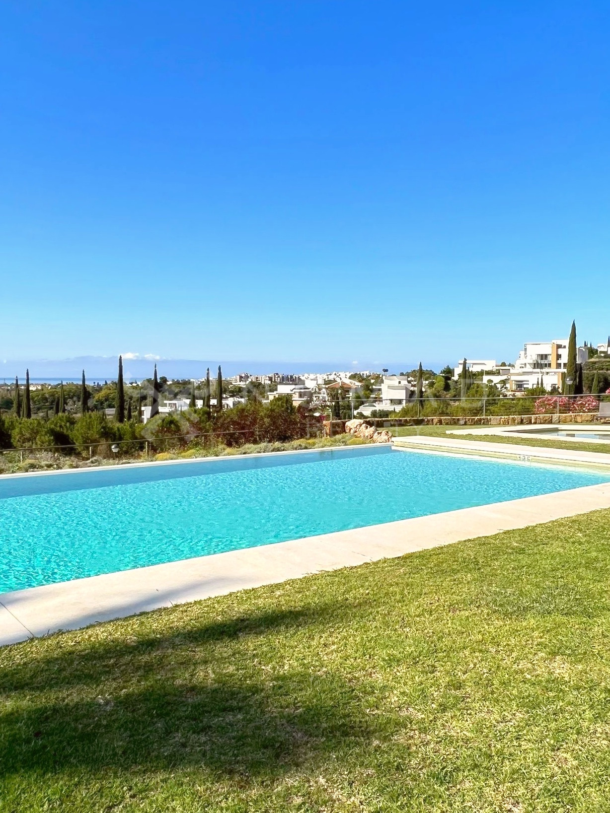 apartamentos en benahavis · los-flamingos-tee6 680000€