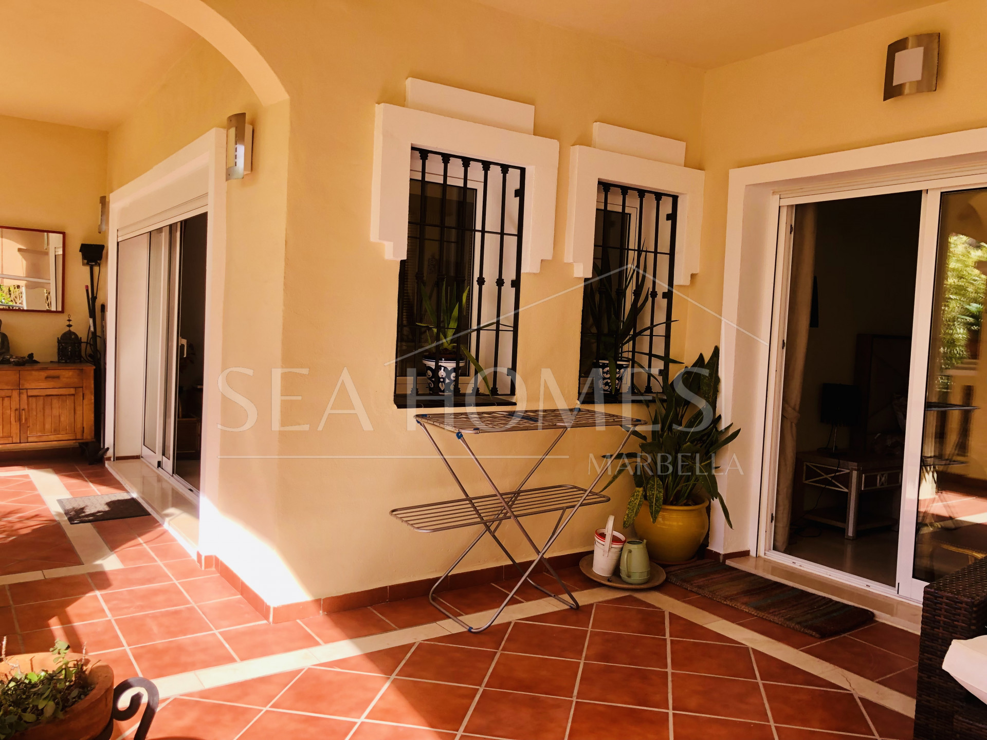 Magnificent apartment in Marbella East at a great price