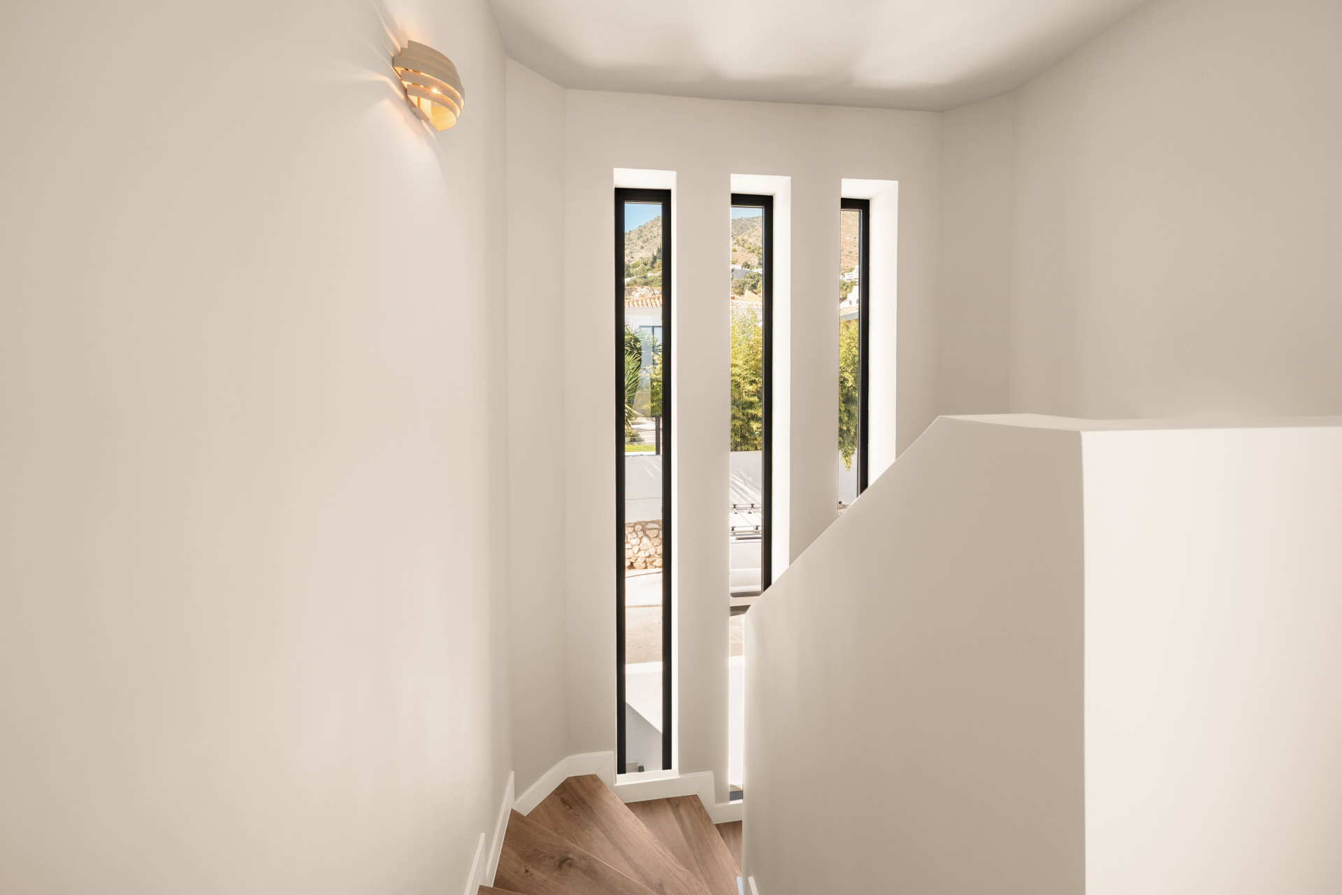 Renovated Villa with 180° Panoramic Sea Views in La Capellanía — photo 9