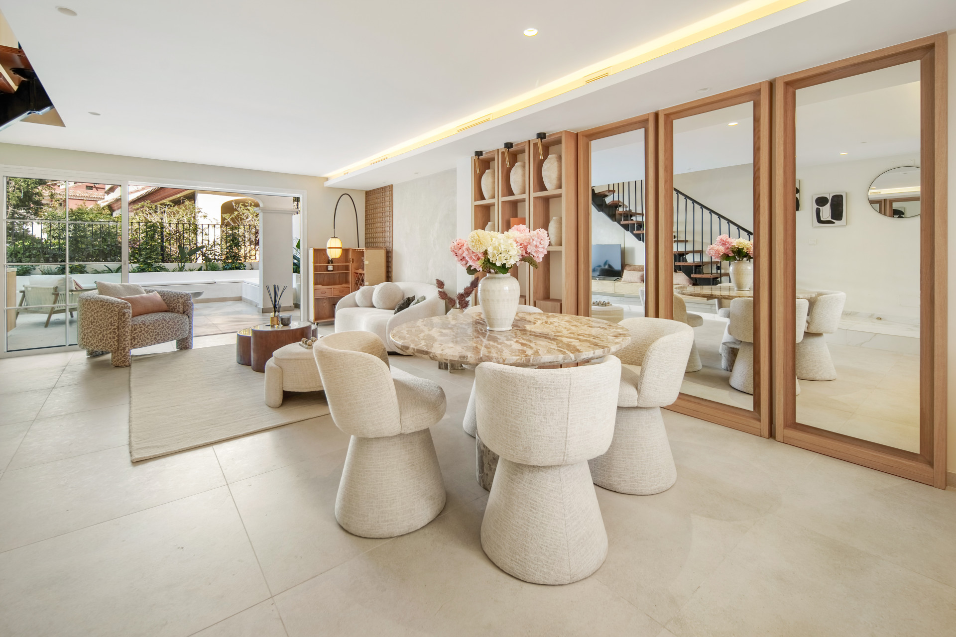 Image 3: Таунхаус For sale, The Golden Mile, €1,495,000 [CP06014]
