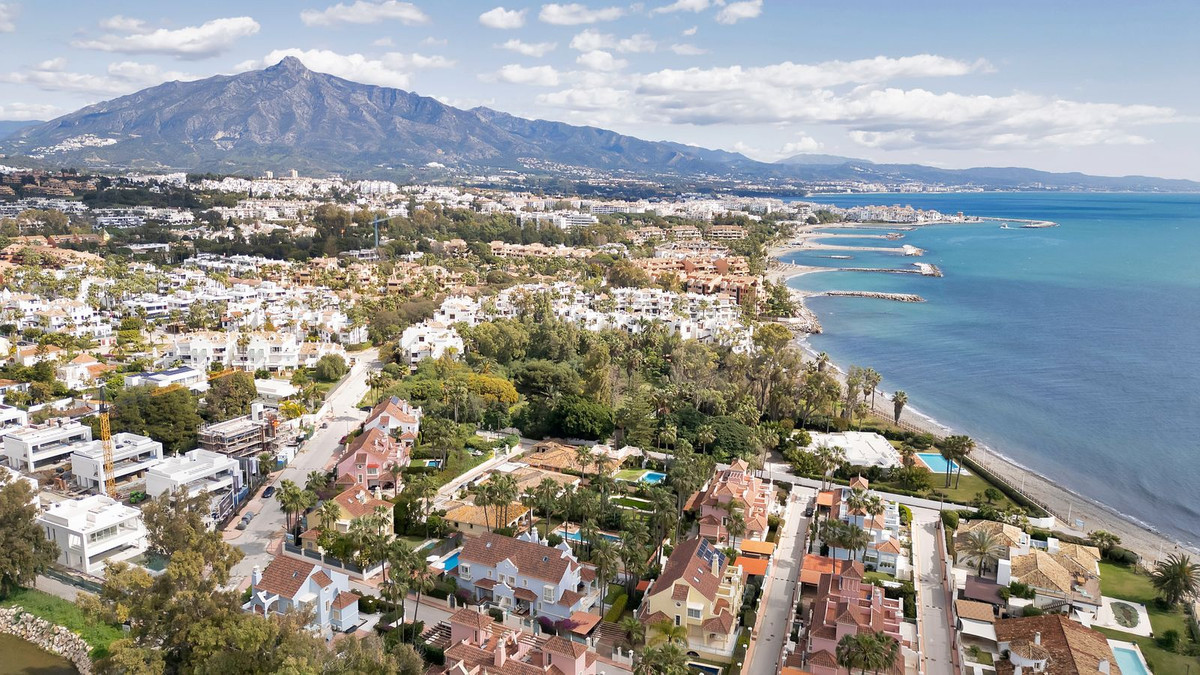 Image 4: Detached Villa For sale, Puerto Banús, €2,395,000 [CP06008]