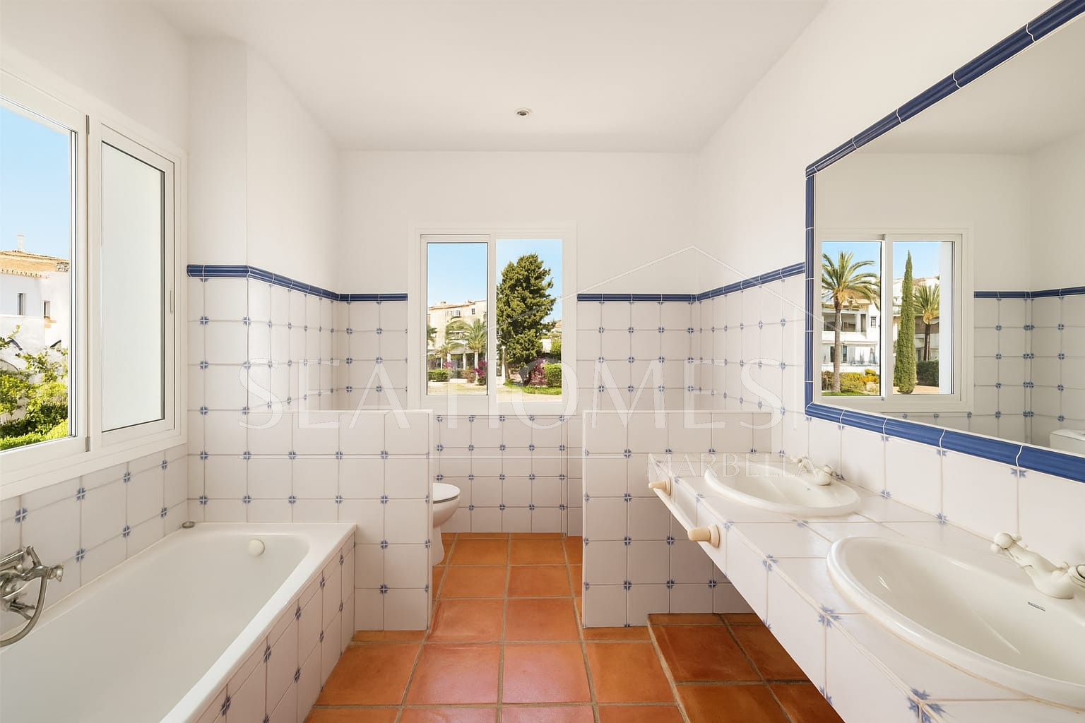 OPPORTUNITY-PRICE JUST REDUCED FOR A QUICK SALE: Stunning Luxury Front Line Beach Villa in Marbesa, Marbella East