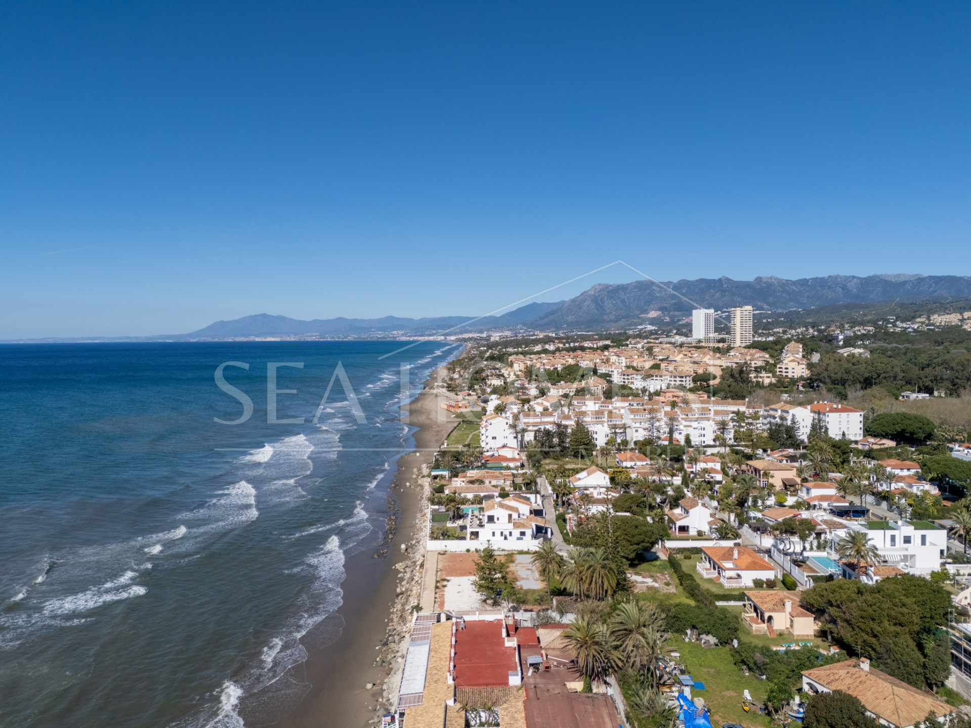 OPPORTUNITY-PRICE JUST REDUCED FOR A QUICK SALE: Stunning Luxury Front Line Beach Villa in Marbesa, Marbella East