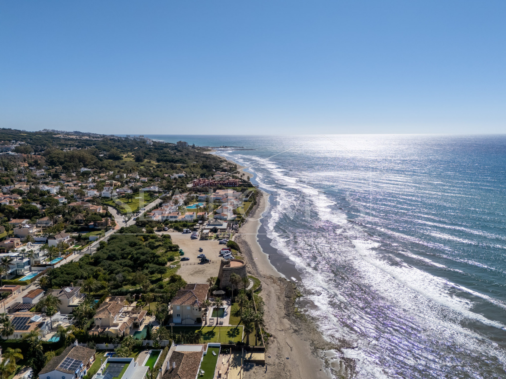 OPPORTUNITY-PRICE JUST REDUCED FOR A QUICK SALE: Stunning Luxury Front Line Beach Villa in Marbesa, Marbella East