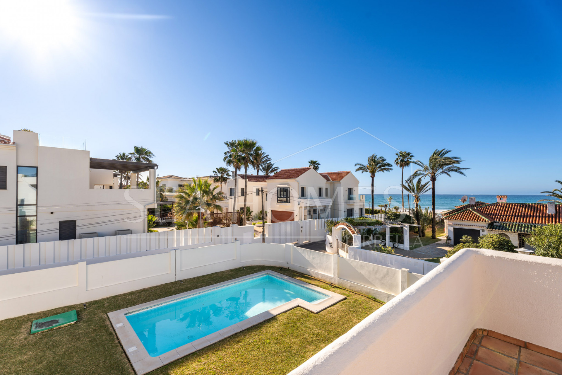 OPPORTUNITY-PRICE JUST REDUCED FOR A QUICK SALE: Stunning Luxury Front Line Beach Villa in Marbesa, Marbella East