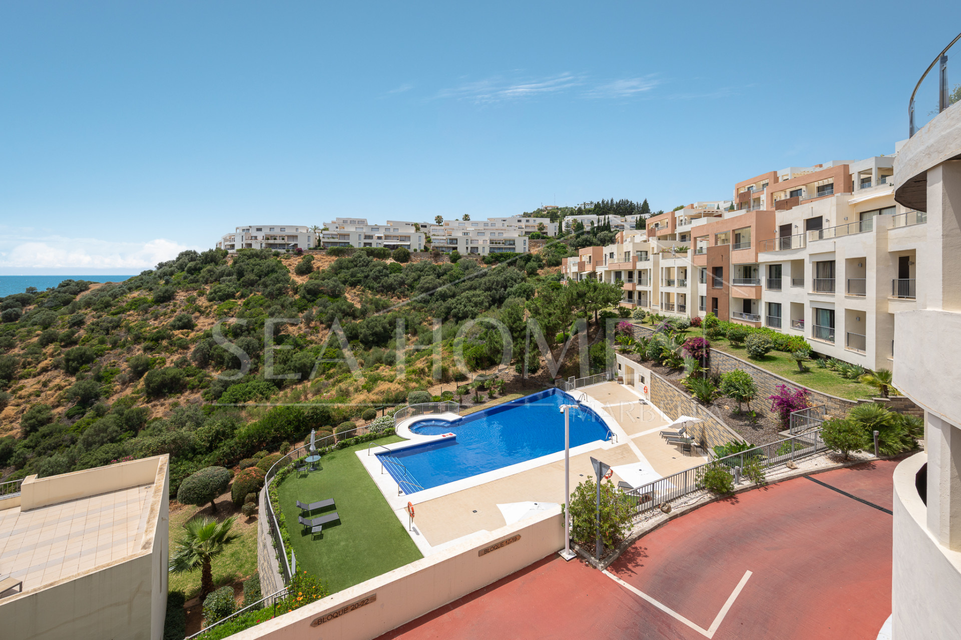 Stunning apartment with panoramic views in Lomas de Los Monteros