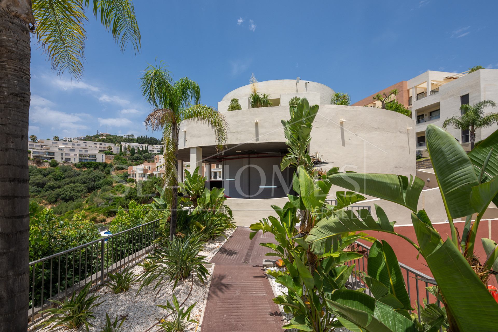 Stunning apartment with panoramic views in Lomas de Los Monteros