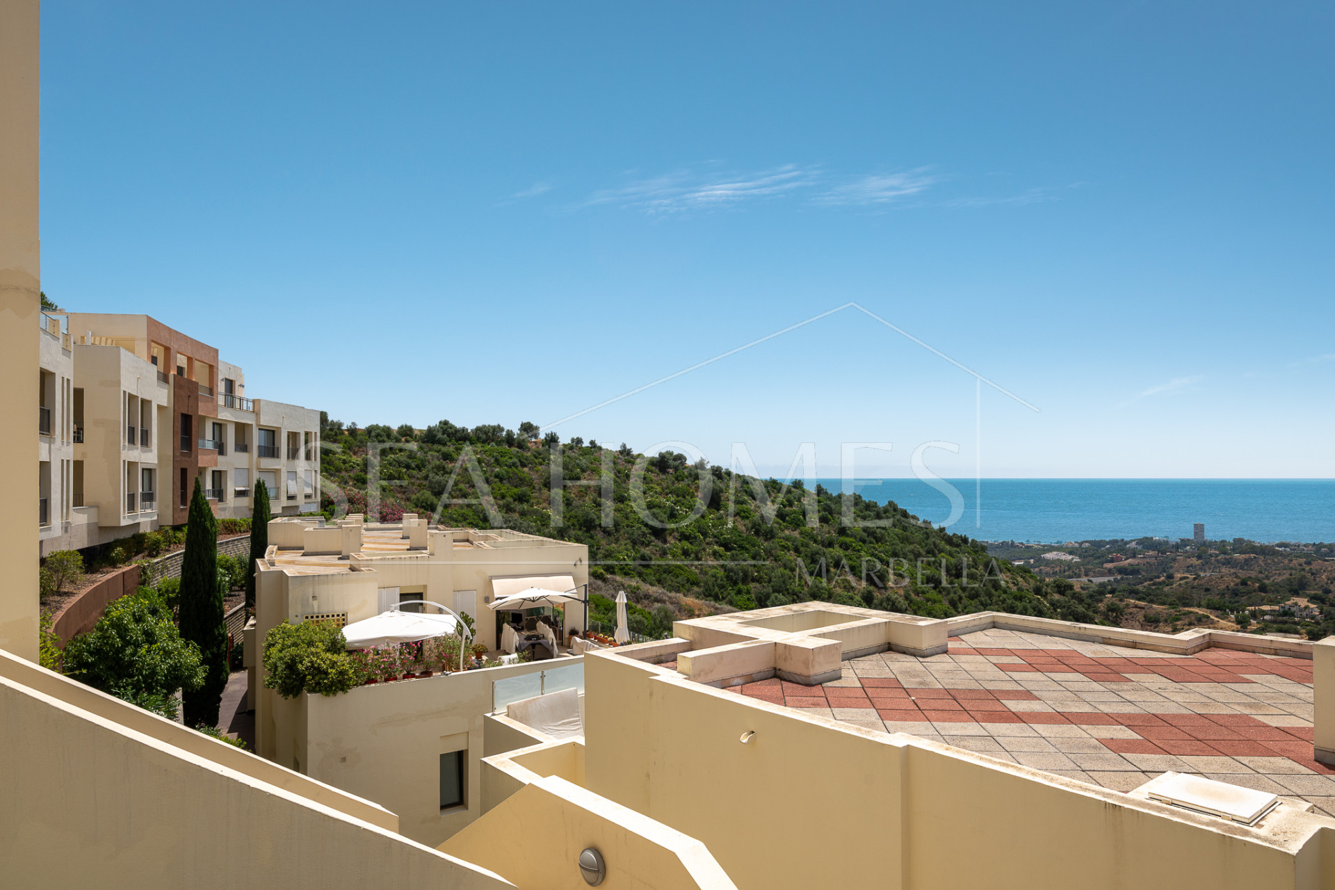 Stunning apartment with panoramic views in Lomas de Los Monteros