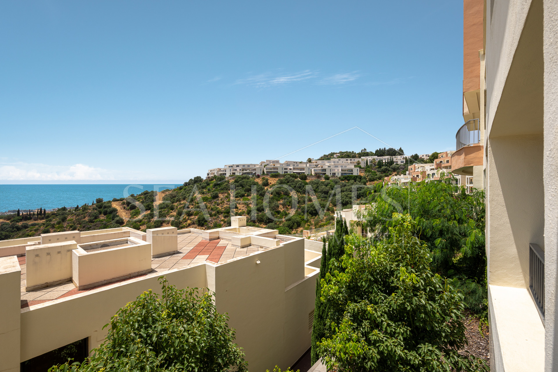 Stunning apartment with panoramic views in Lomas de Los Monteros