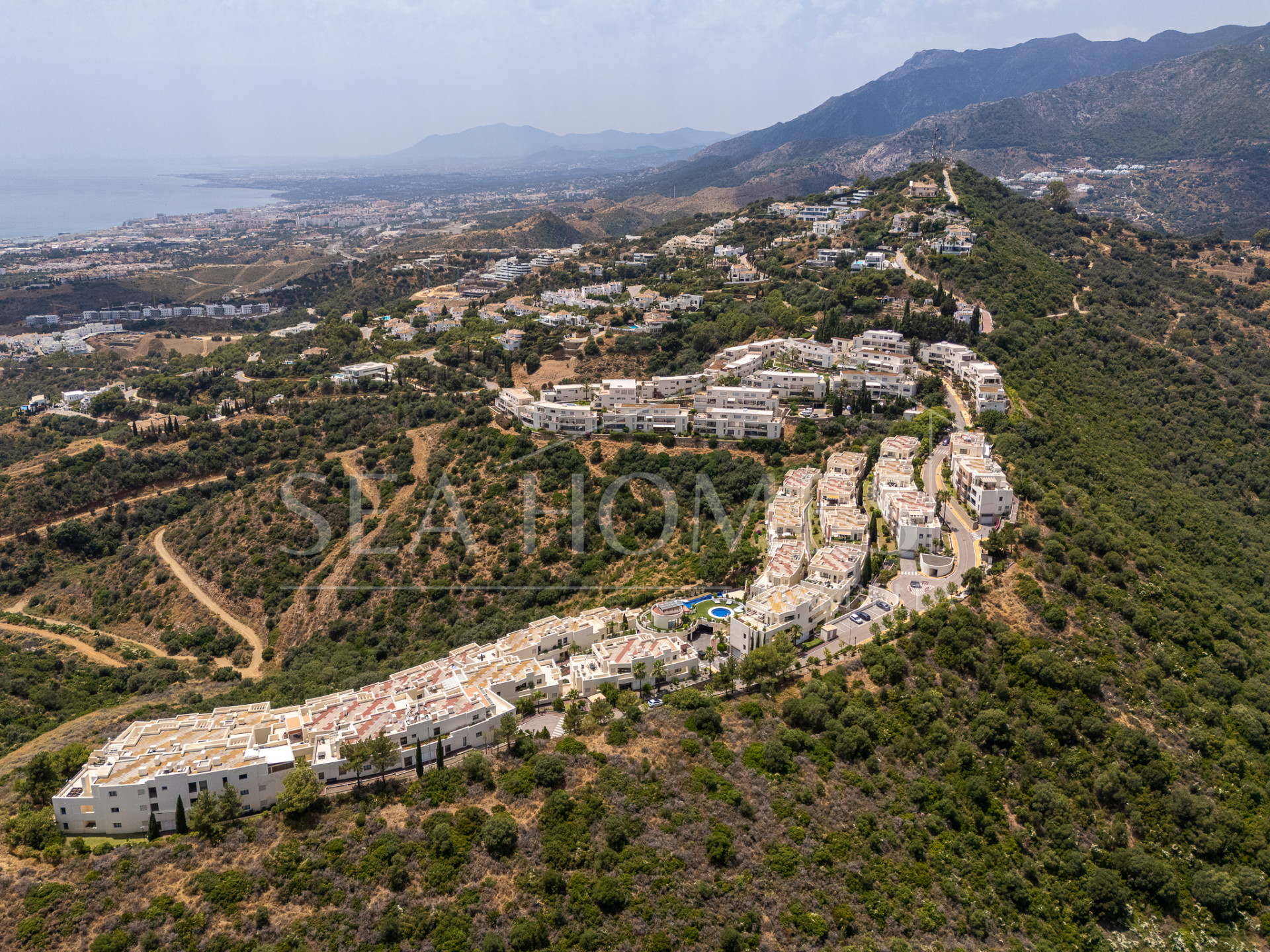 Stunning apartment with panoramic views in Lomas de Los Monteros