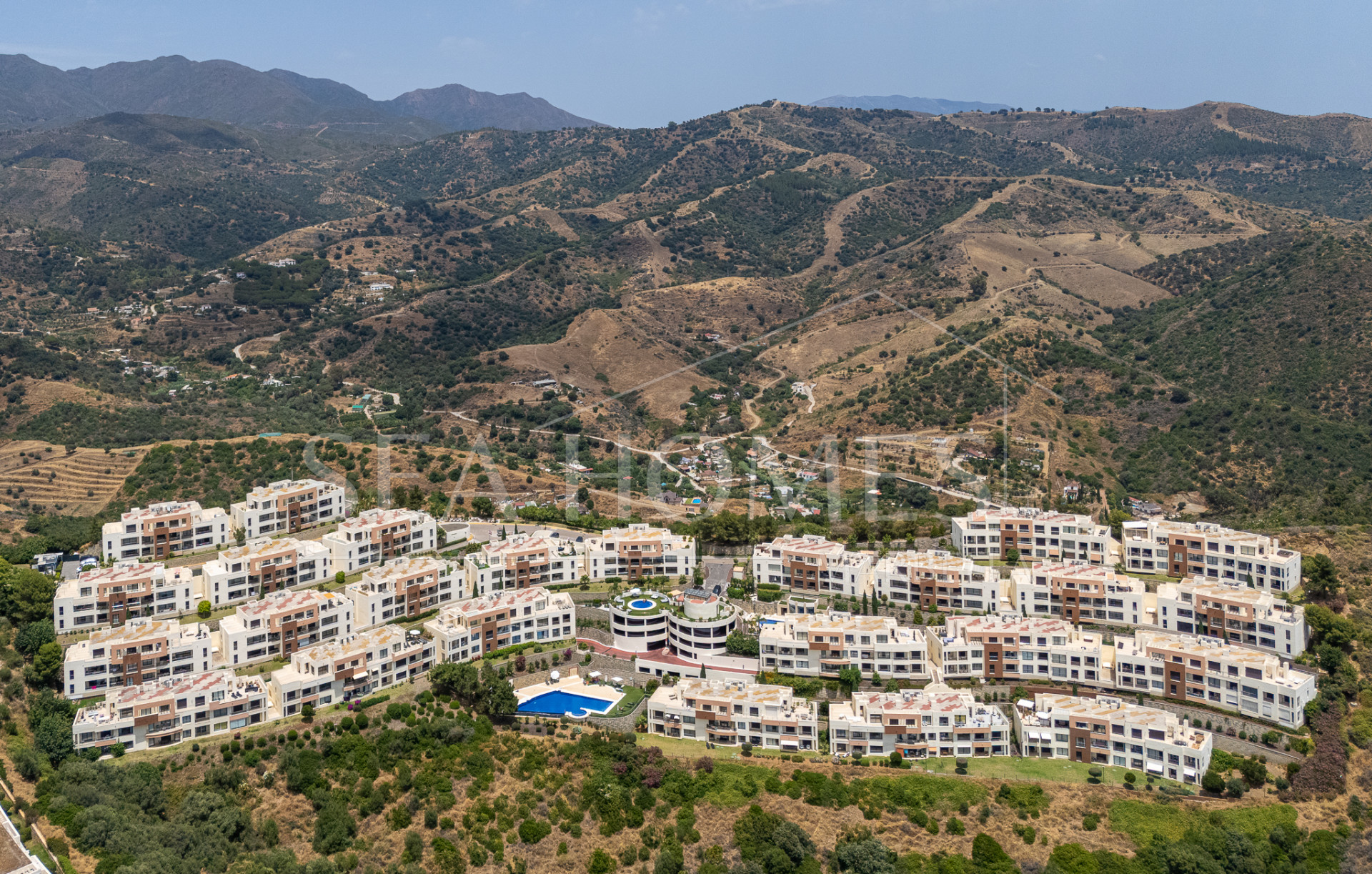 Stunning apartment with panoramic views in Lomas de Los Monteros