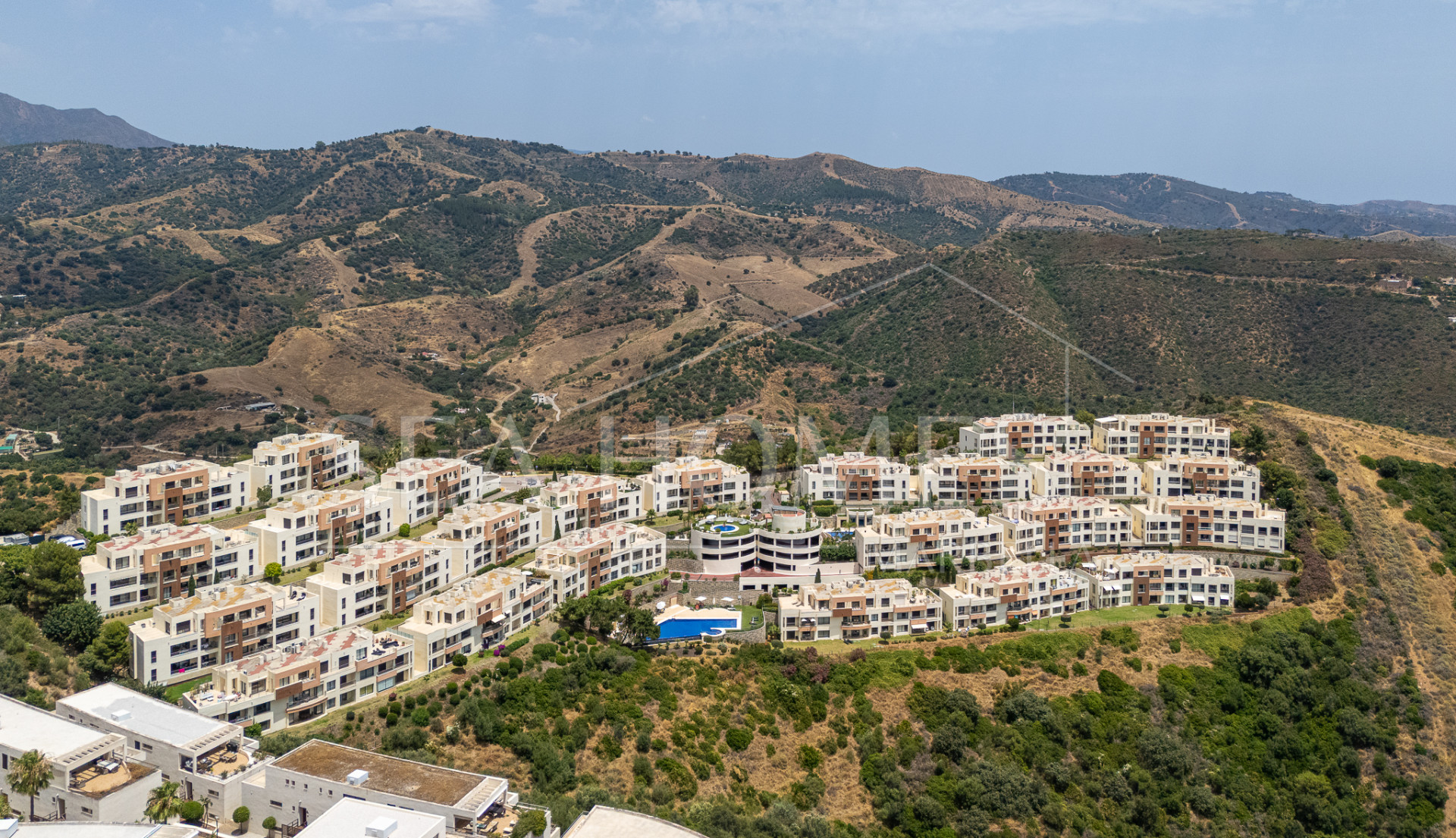 Stunning apartment with panoramic views in Lomas de Los Monteros