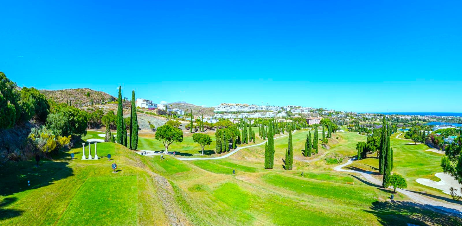 Proyecto Exclusivo de Villa de Lujo en Primera Línea de Golf en Los Flamingos, Benahavís
