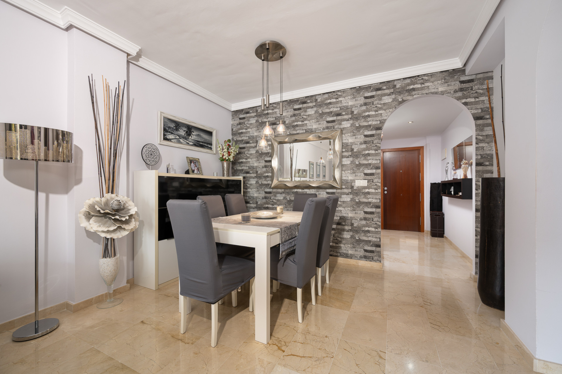 Top-Floor Apartment with expansive rooftop terrace & sea views in El Pilar, Estepona — photo 4