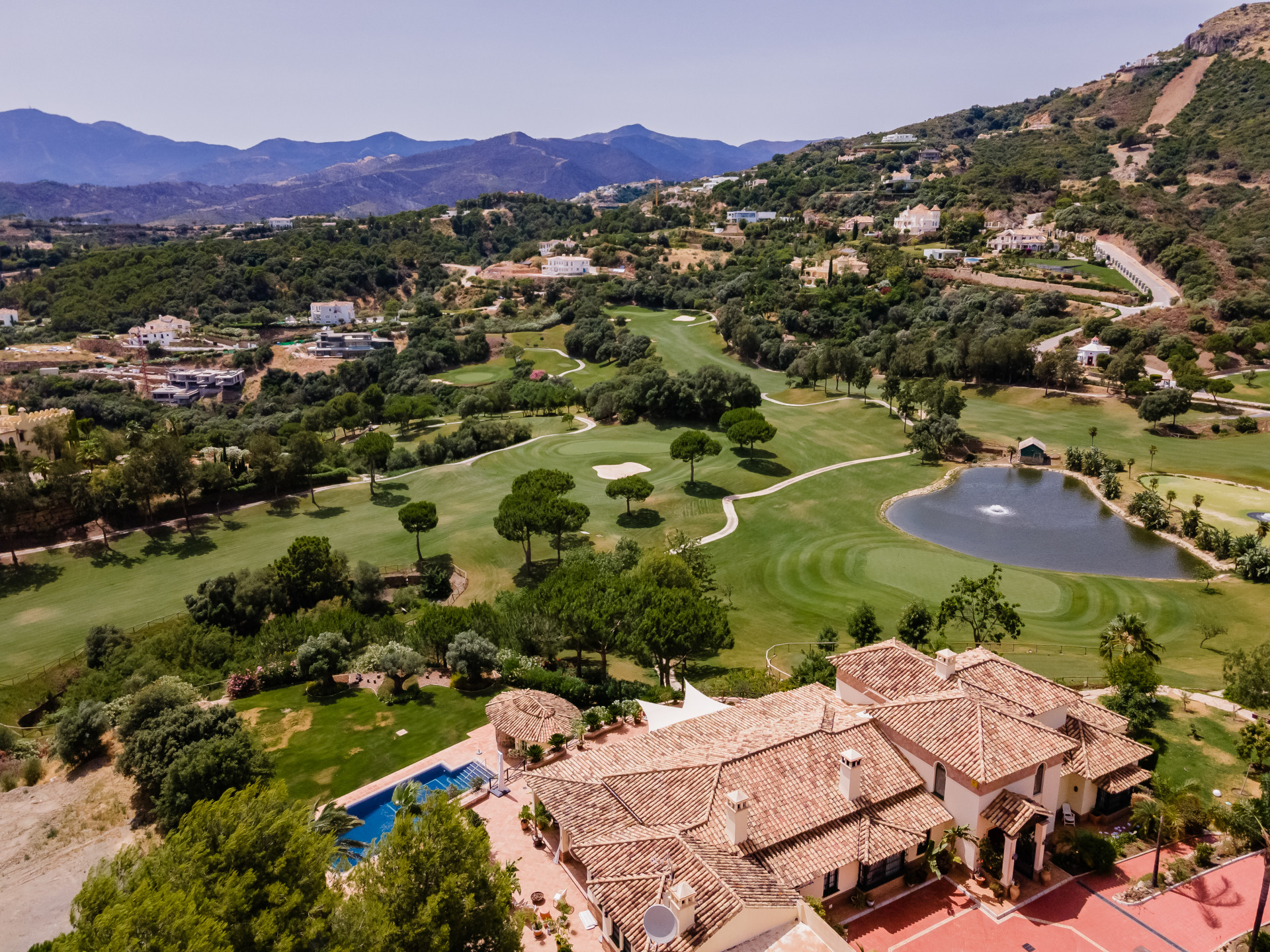 Qlistings - Absolutely stunning front line golf traditional property for sale in Marbella Club Golf Resort Property Image