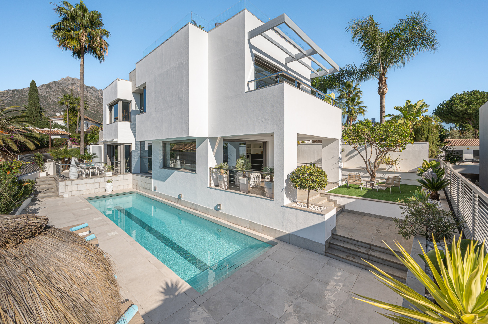 Qlistings - Luxury Four-Bed Villa Near Beach and Golf Valley for Sale in Marbella Montana, Marbella Golden Mile Property Image