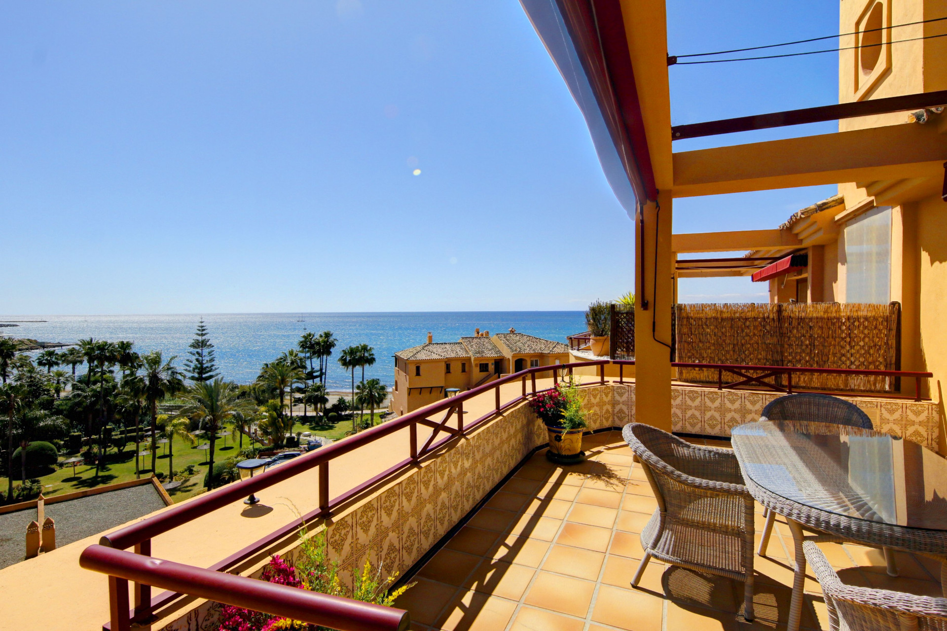 Qlistings - Penthouse with panoramic sea views for sale in Riviera Andaluza, Estepona Property Image