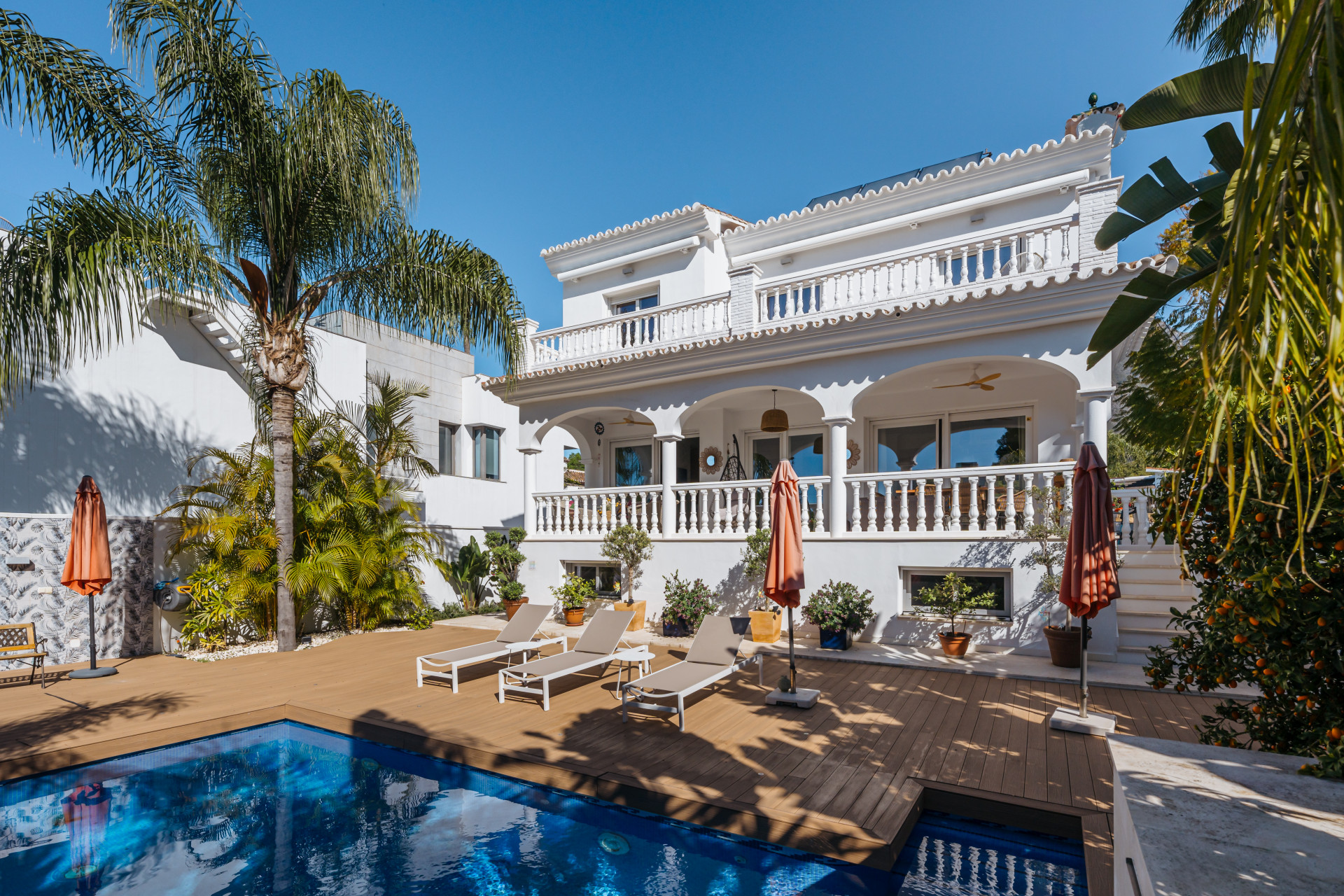 Qlistings - Stylish Mediterranean Villa with Modern Amenities for Sale in Nagueles, Marbella Golden Mile Property Image