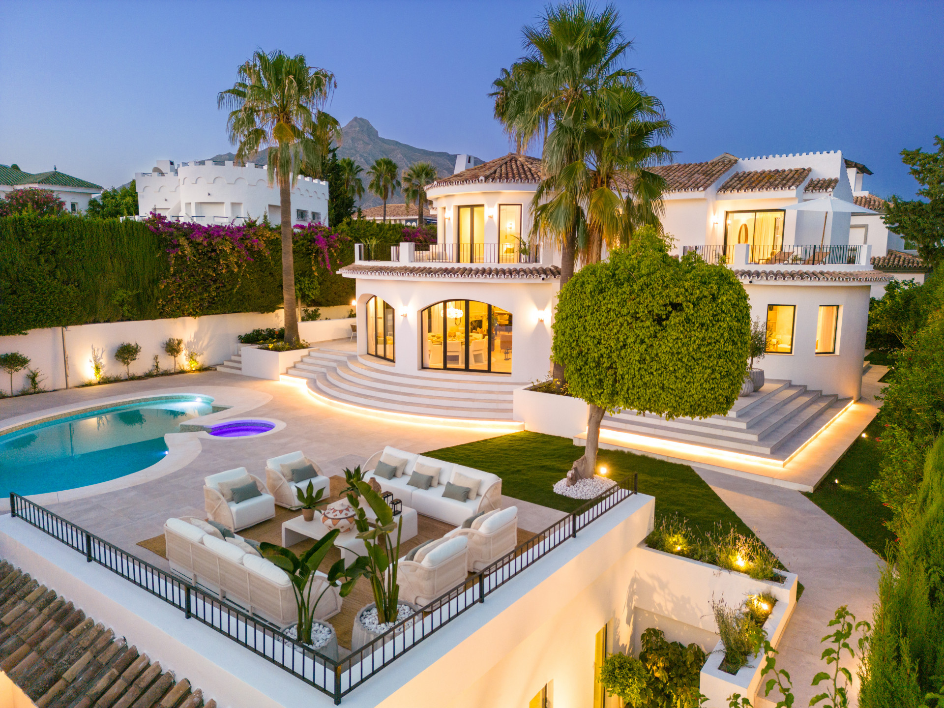 Qlistings - Elegant Villa Embracing Luxury and Comfort, For Sale in Aloha, Nueva Andalucia, Marbella Property Image